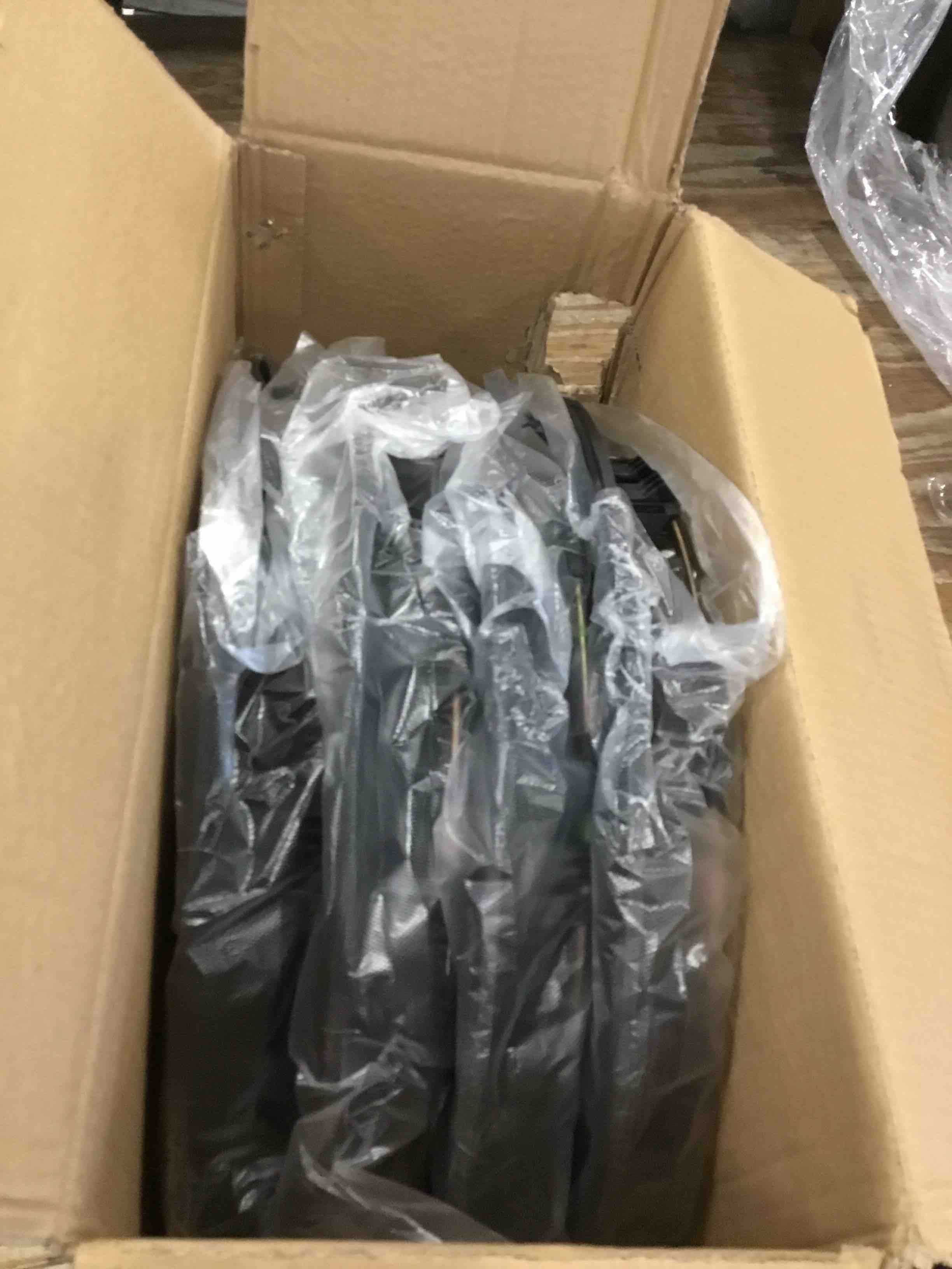 https://s3.amazonaws.com/lotting-images-prod/bidfta/TEA0437008_1729603870402.jpeg