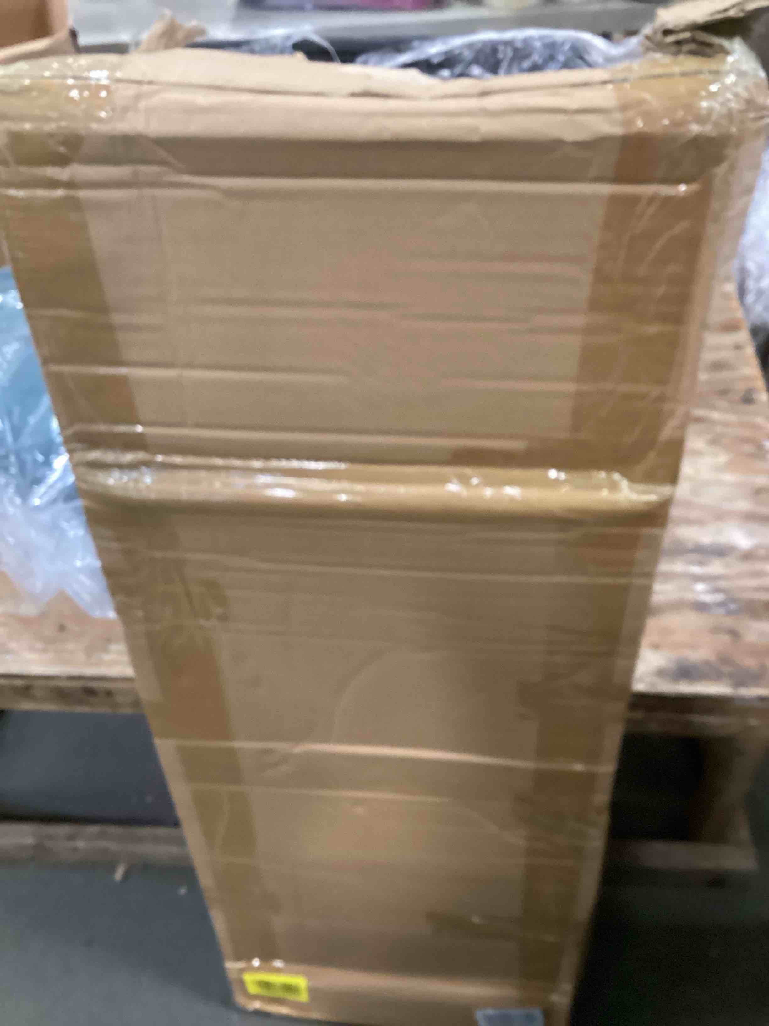 https://s3.amazonaws.com/lotting-images-prod/bidfta/TEA0437589_1729192779839.jpeg