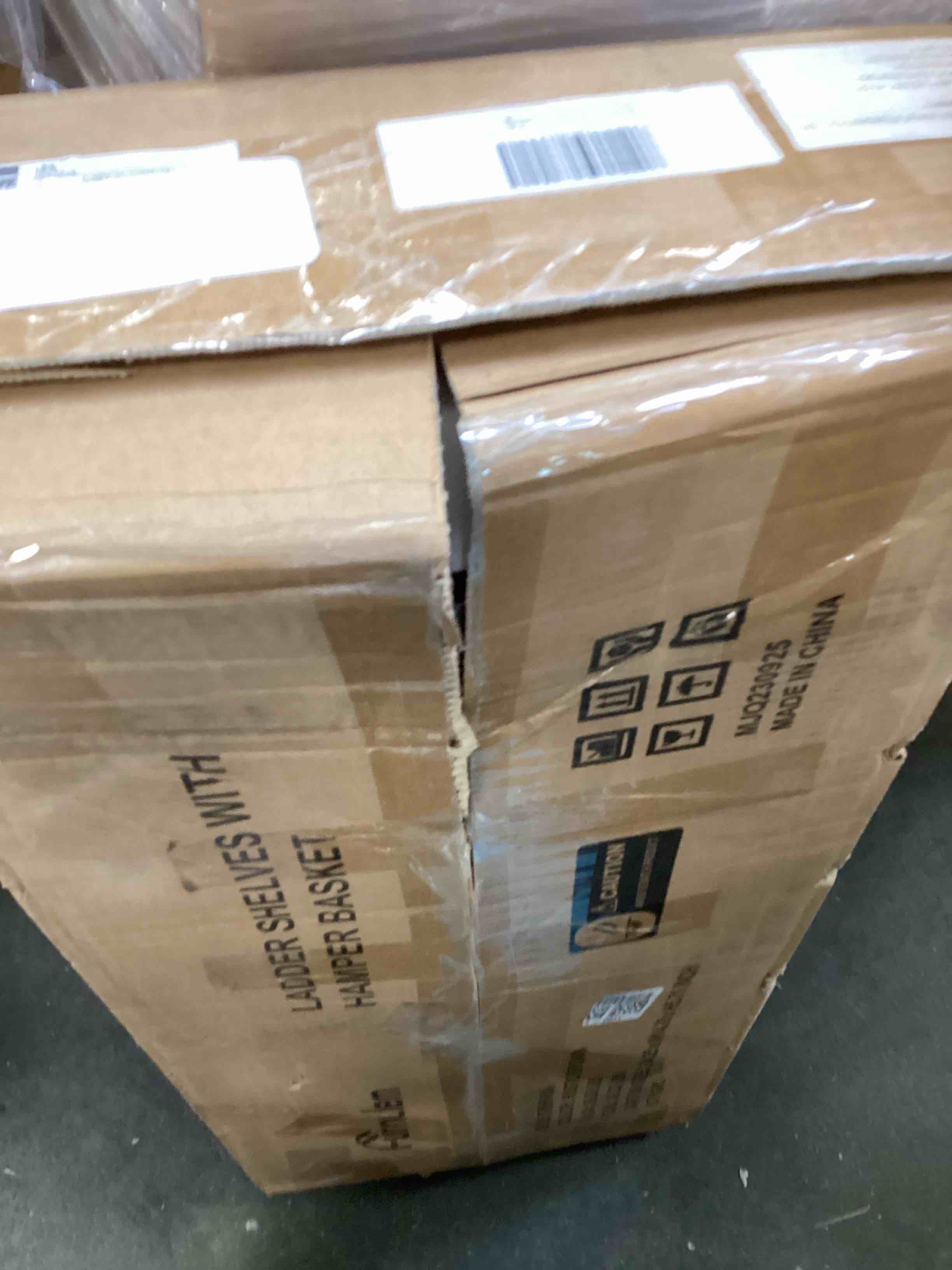https://s3.amazonaws.com/lotting-images-prod/bidfta/TEA0438920_1731345690775.jpeg