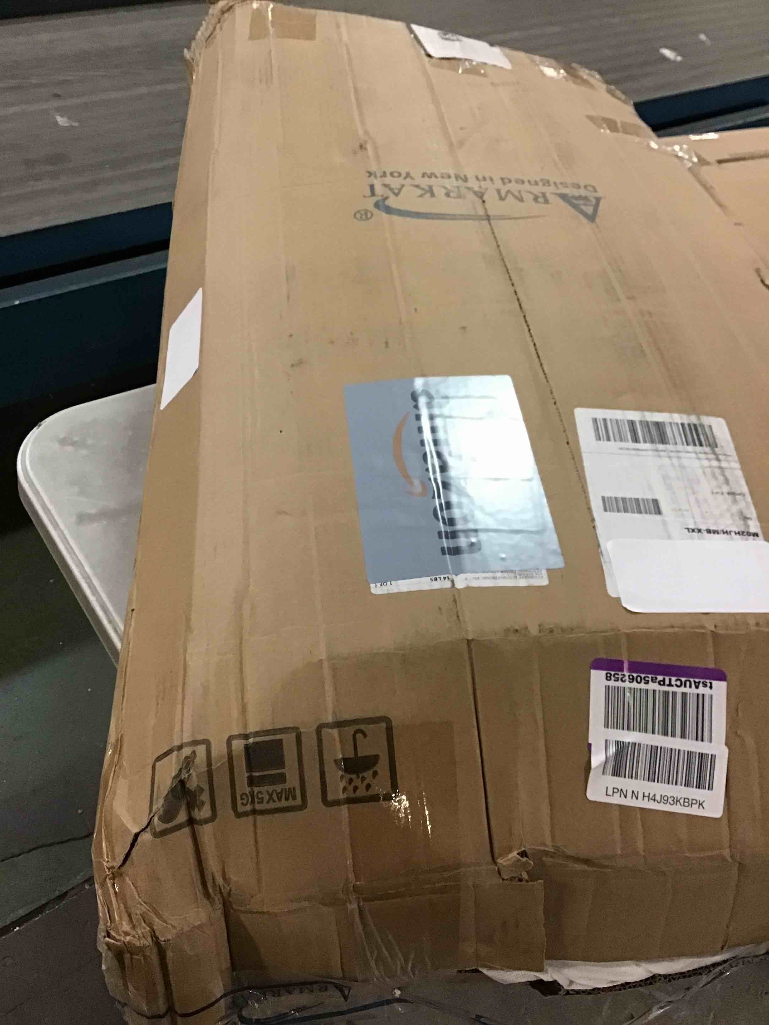 https://s3.amazonaws.com/lotting-images-prod/bidfta/TEA0439779_1730758351761.jpeg