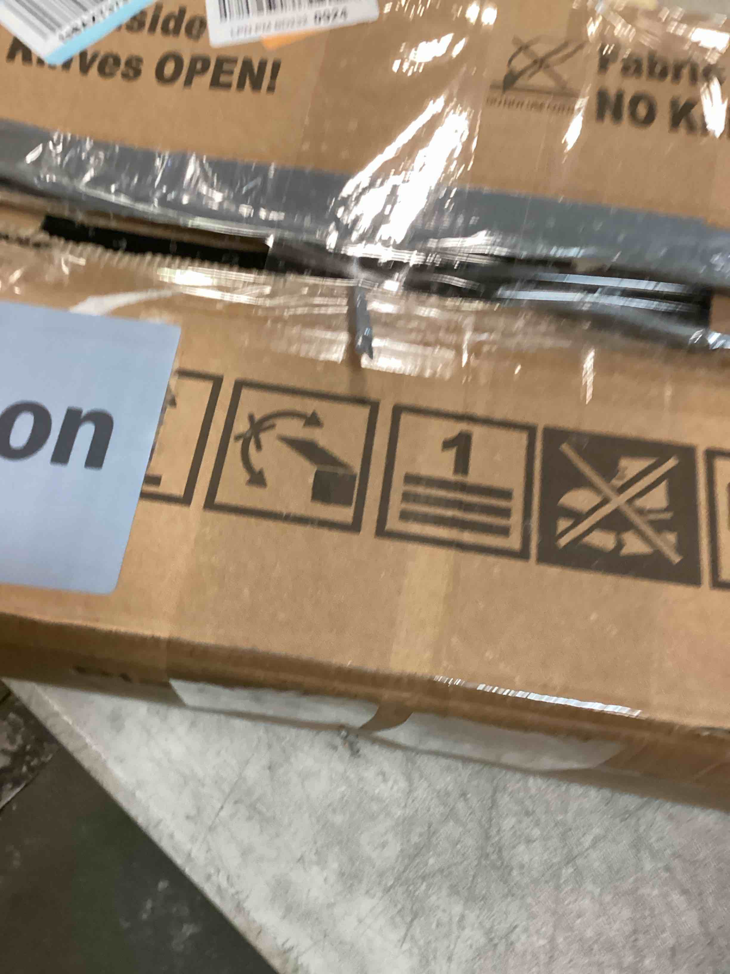 https://s3.amazonaws.com/lotting-images-prod/bidfta/TEA0440178_1731098903984.jpeg