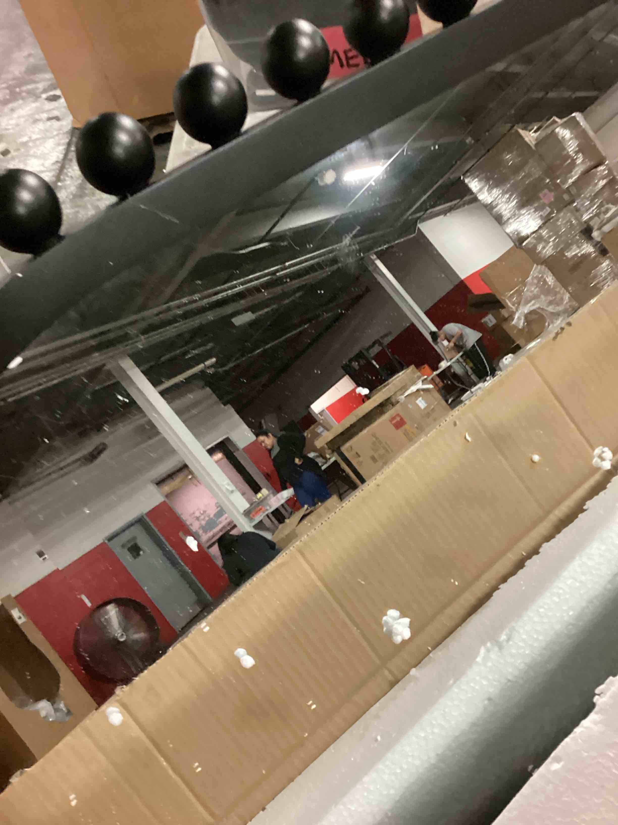 https://s3.amazonaws.com/lotting-images-prod/bidfta/TEA0440181_1731074113531.jpeg