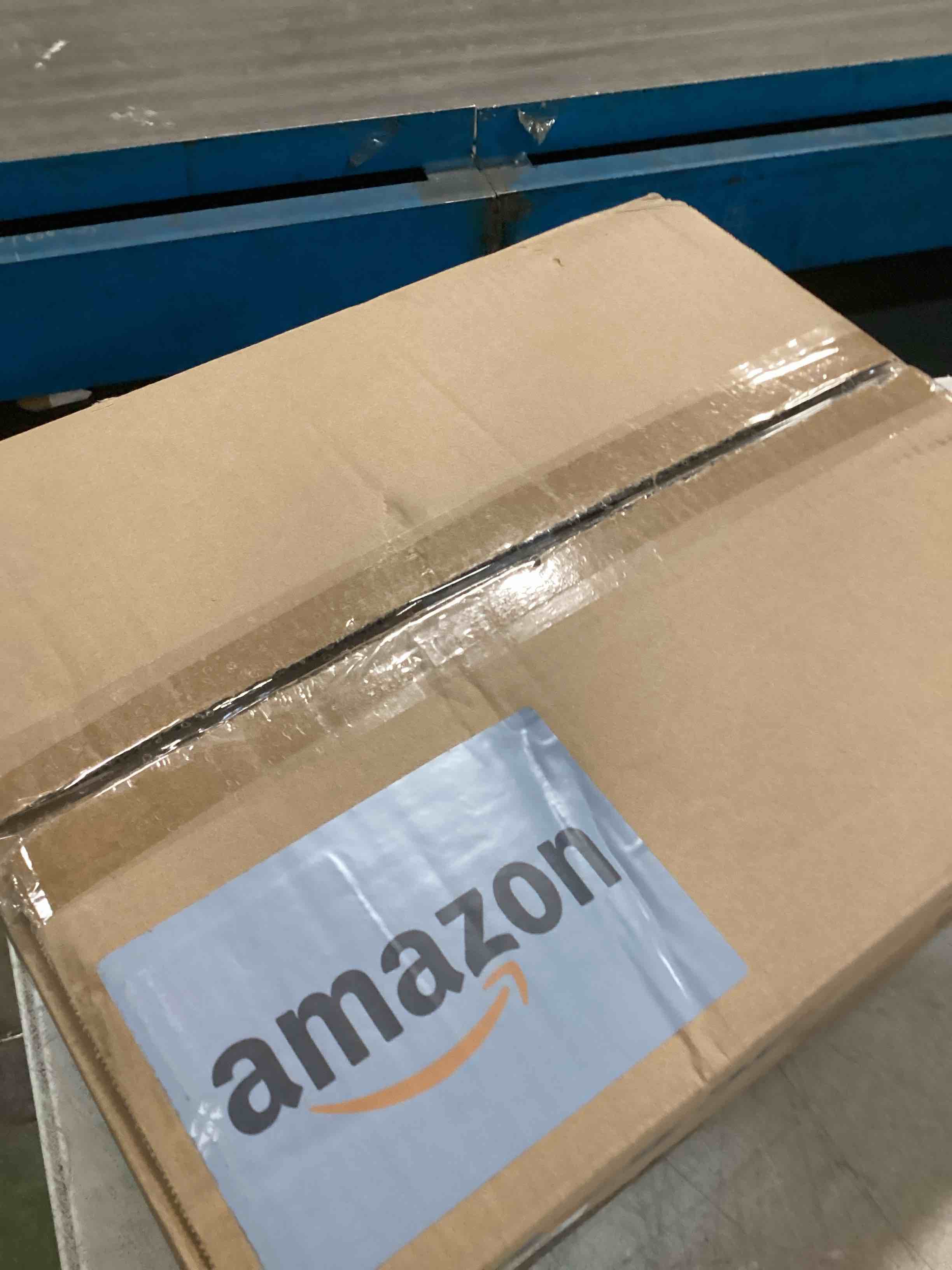 https://s3.amazonaws.com/lotting-images-prod/bidfta/TEA0440438_1730899100481.jpeg