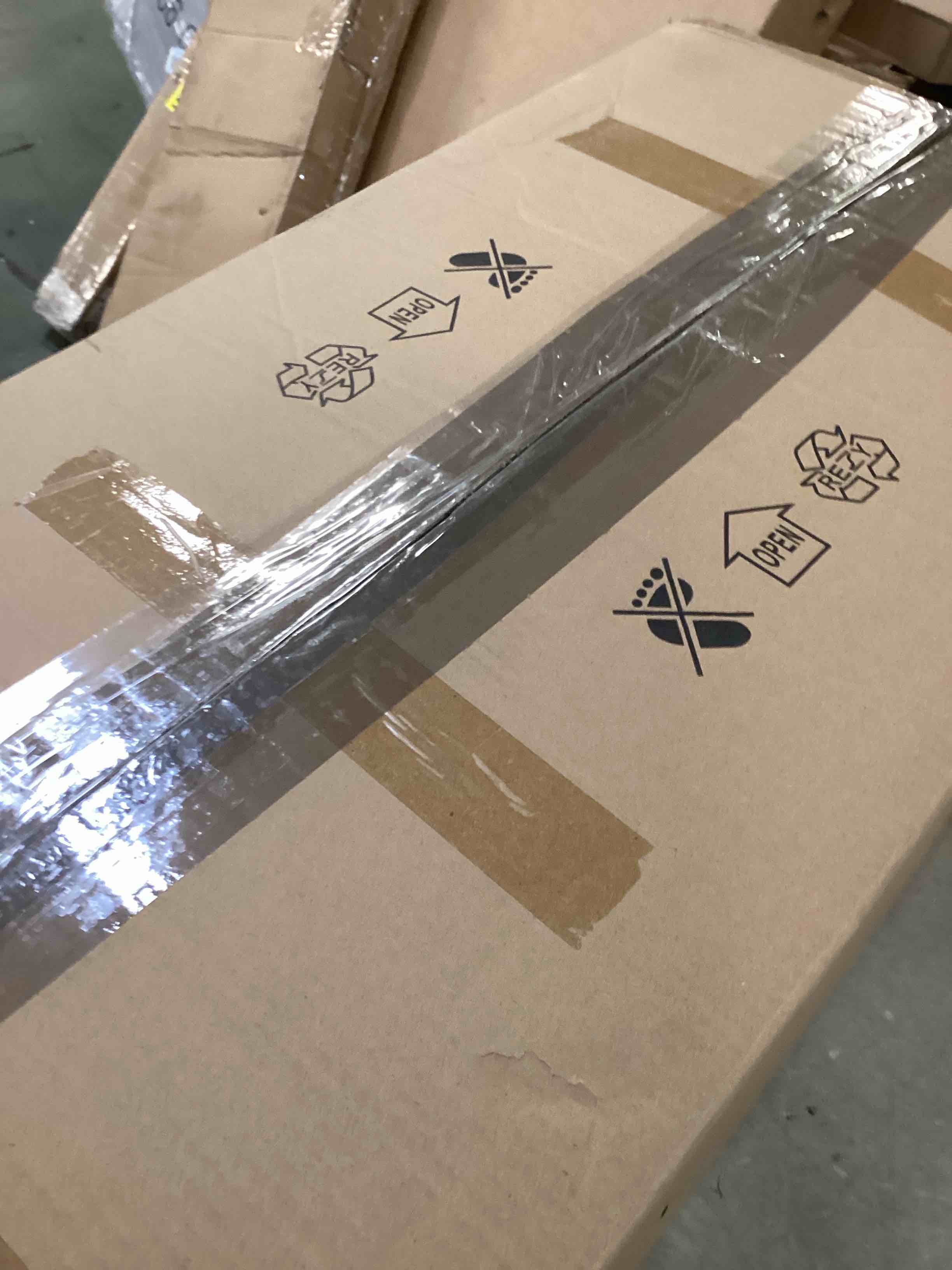 https://s3.amazonaws.com/lotting-images-prod/bidfta/TEA0440582_1730821829083.jpeg