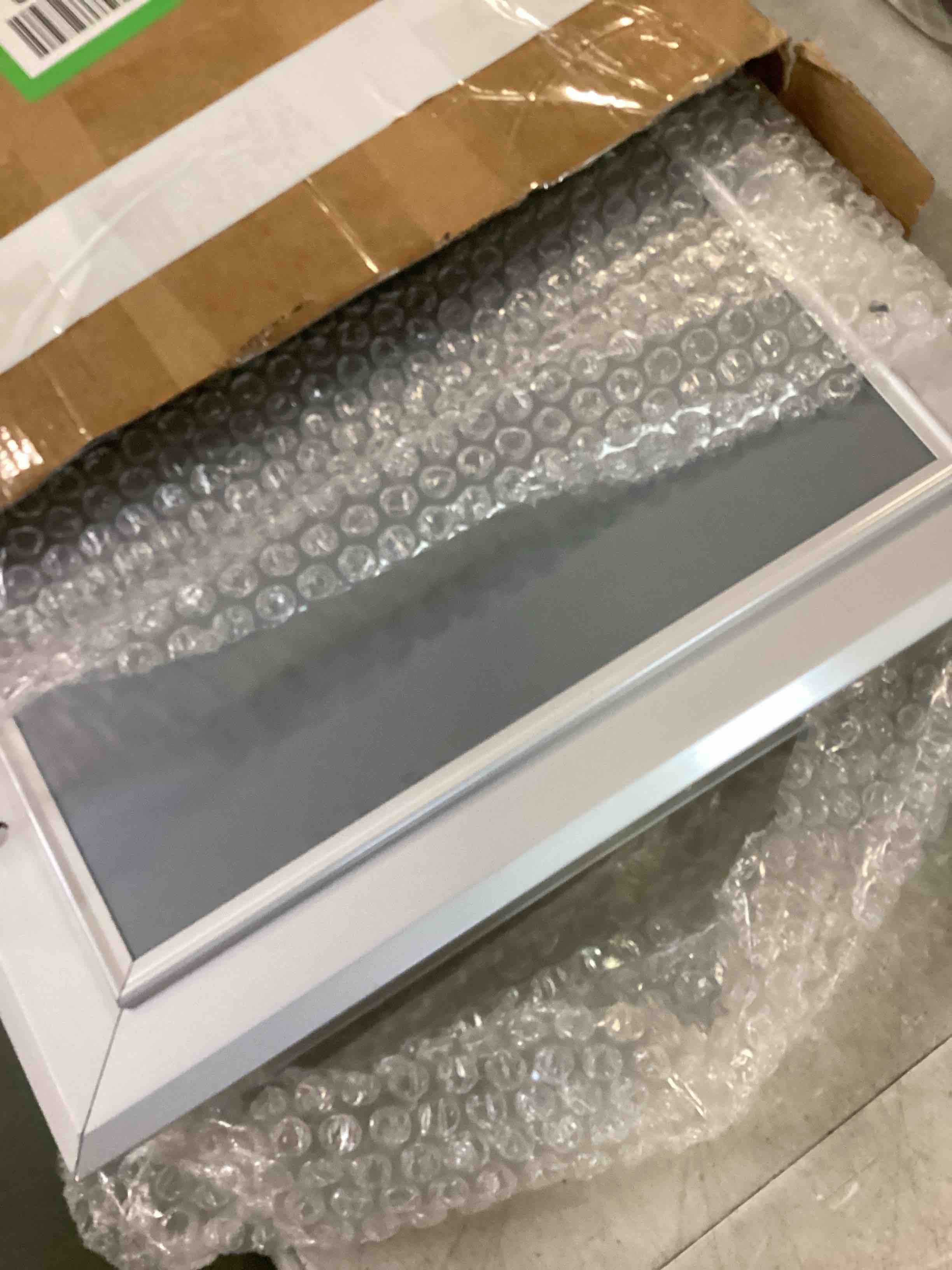 https://s3.amazonaws.com/lotting-images-prod/bidfta/TEA0440901_1730481230247.jpeg