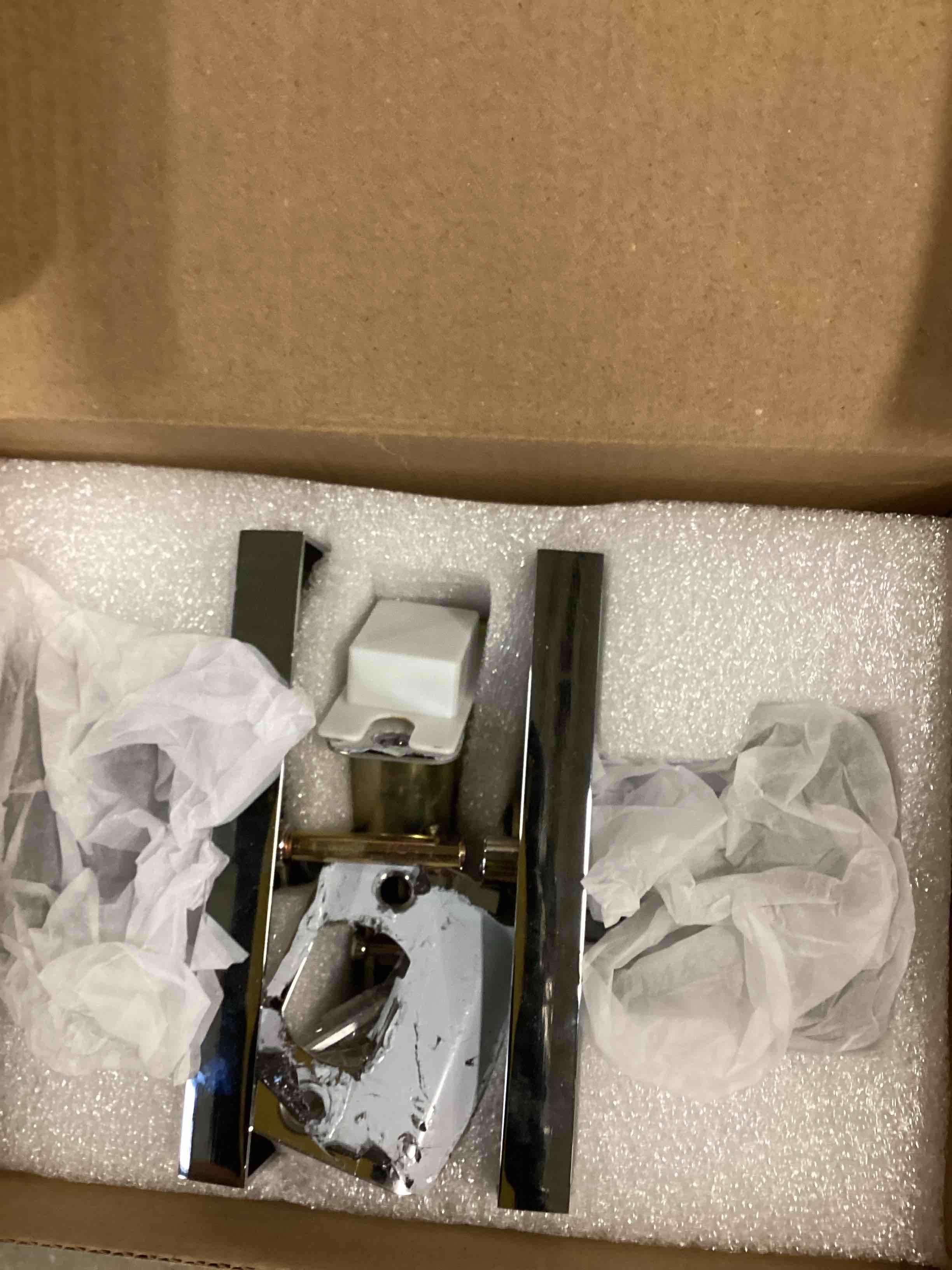 https://s3.amazonaws.com/lotting-images-prod/bidfta/TEA0441032_1730400223890.jpeg