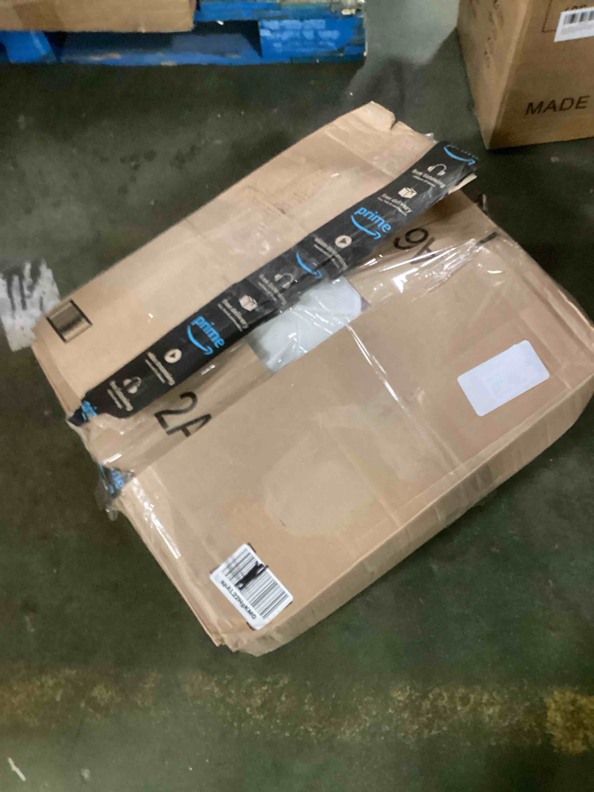 https://s3.amazonaws.com/lotting-images-prod/bidfta/TEA0441537_1730218580717.jpeg