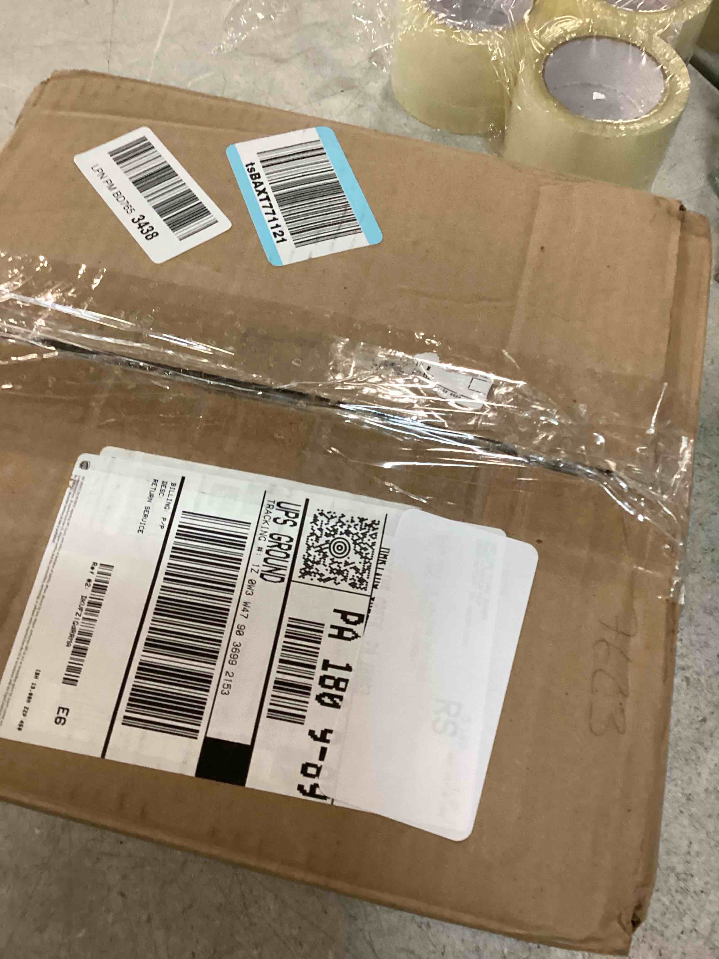 https://s3.amazonaws.com/lotting-images-prod/bidfta/TEA0441742_1730121126358.jpeg