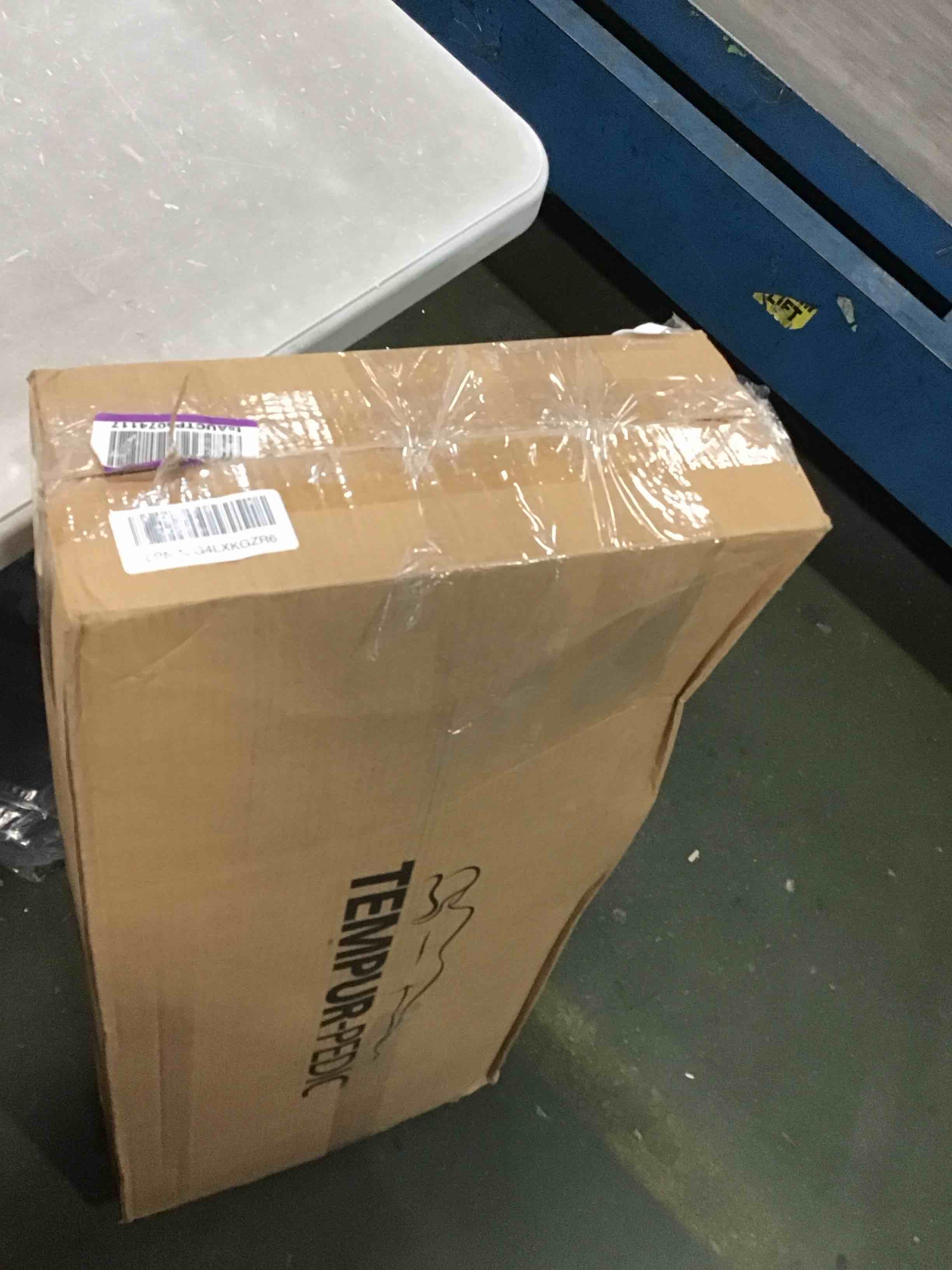 https://s3.amazonaws.com/lotting-images-prod/bidfta/TEA0442108_1730293889075.jpeg