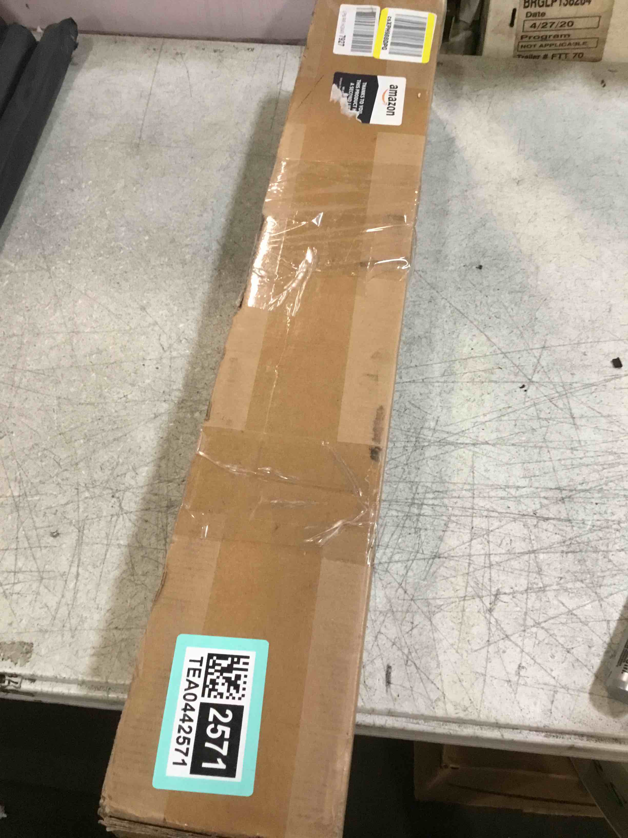 https://s3.amazonaws.com/lotting-images-prod/bidfta/TEA0442571_1730126740593.jpeg