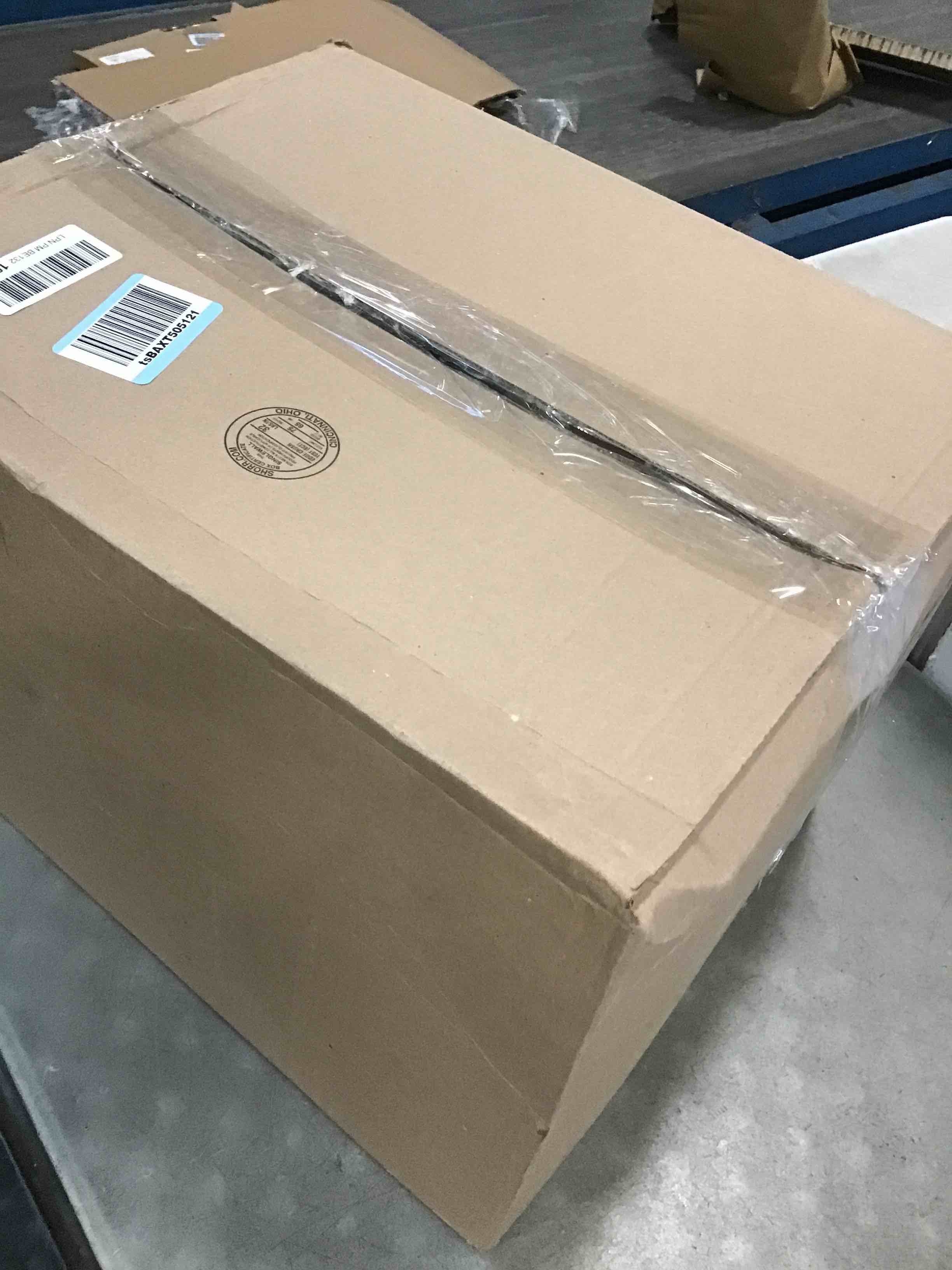 https://s3.amazonaws.com/lotting-images-prod/bidfta/TEA0444335_1730495384299.jpeg