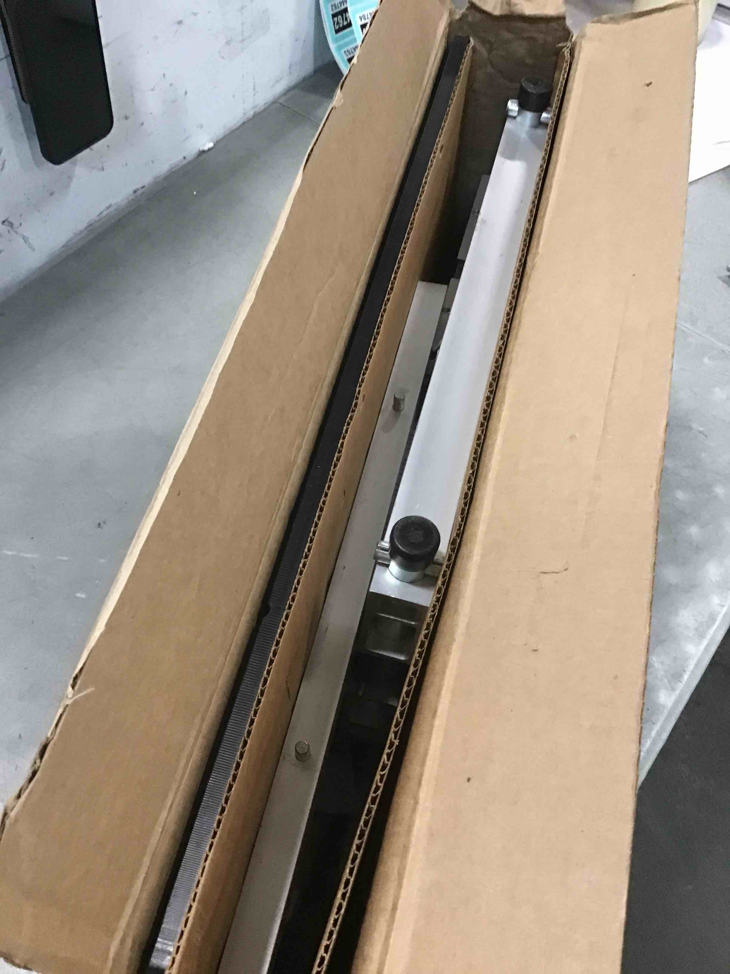 https://s3.amazonaws.com/lotting-images-prod/bidfta/TEA0444787_1730240529042.jpeg