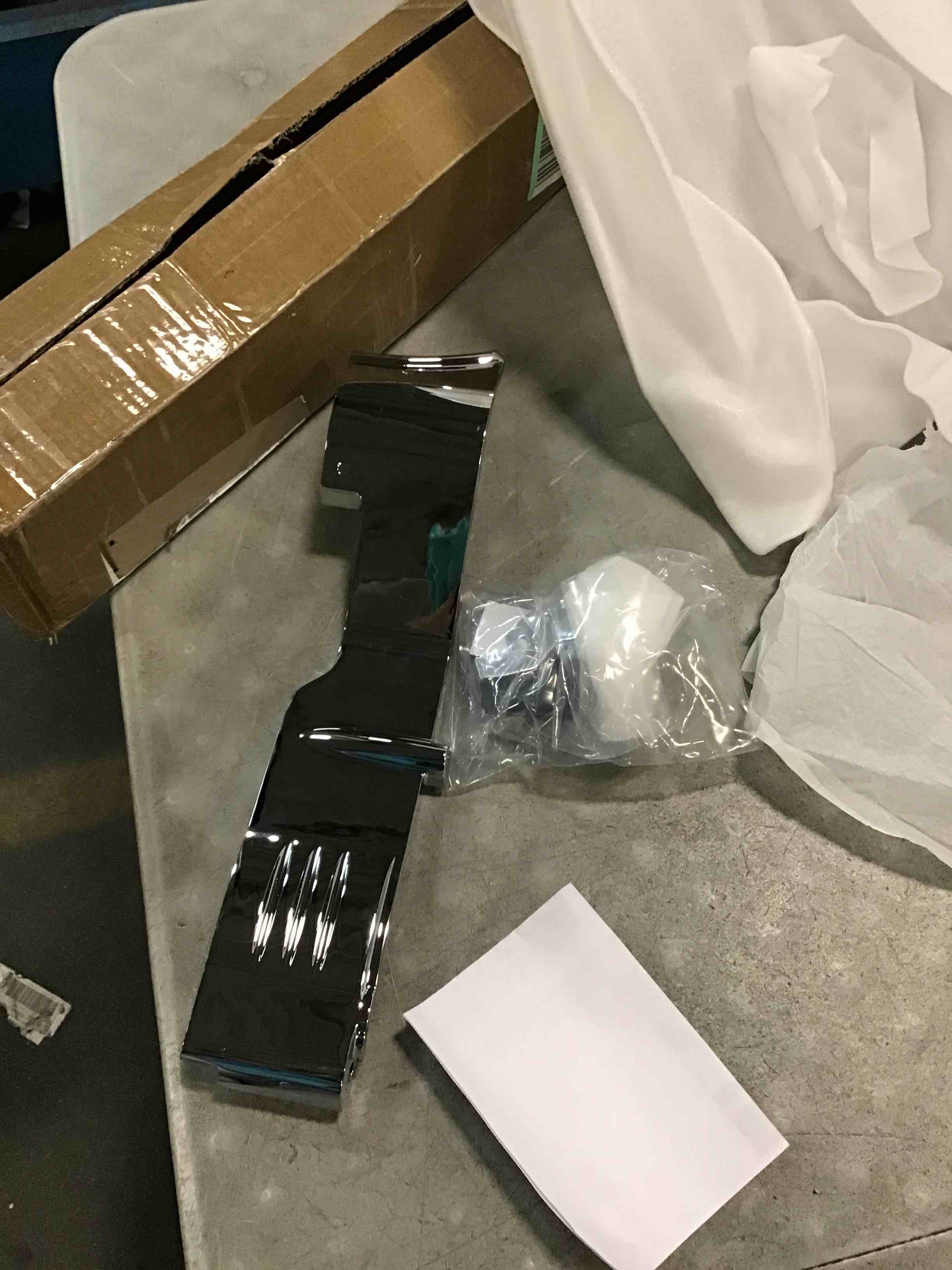 https://s3.amazonaws.com/lotting-images-prod/bidfta/TEA0444804_1730237316026.jpeg