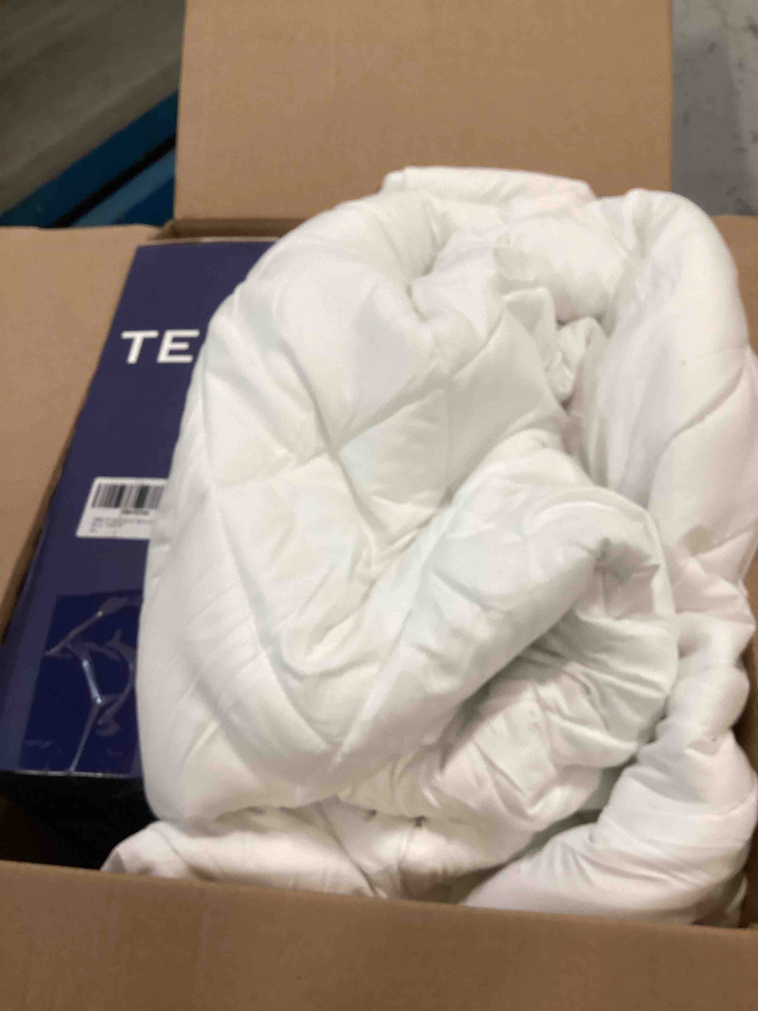 https://s3.amazonaws.com/lotting-images-prod/bidfta/TEA0444840_1730173161509.jpeg