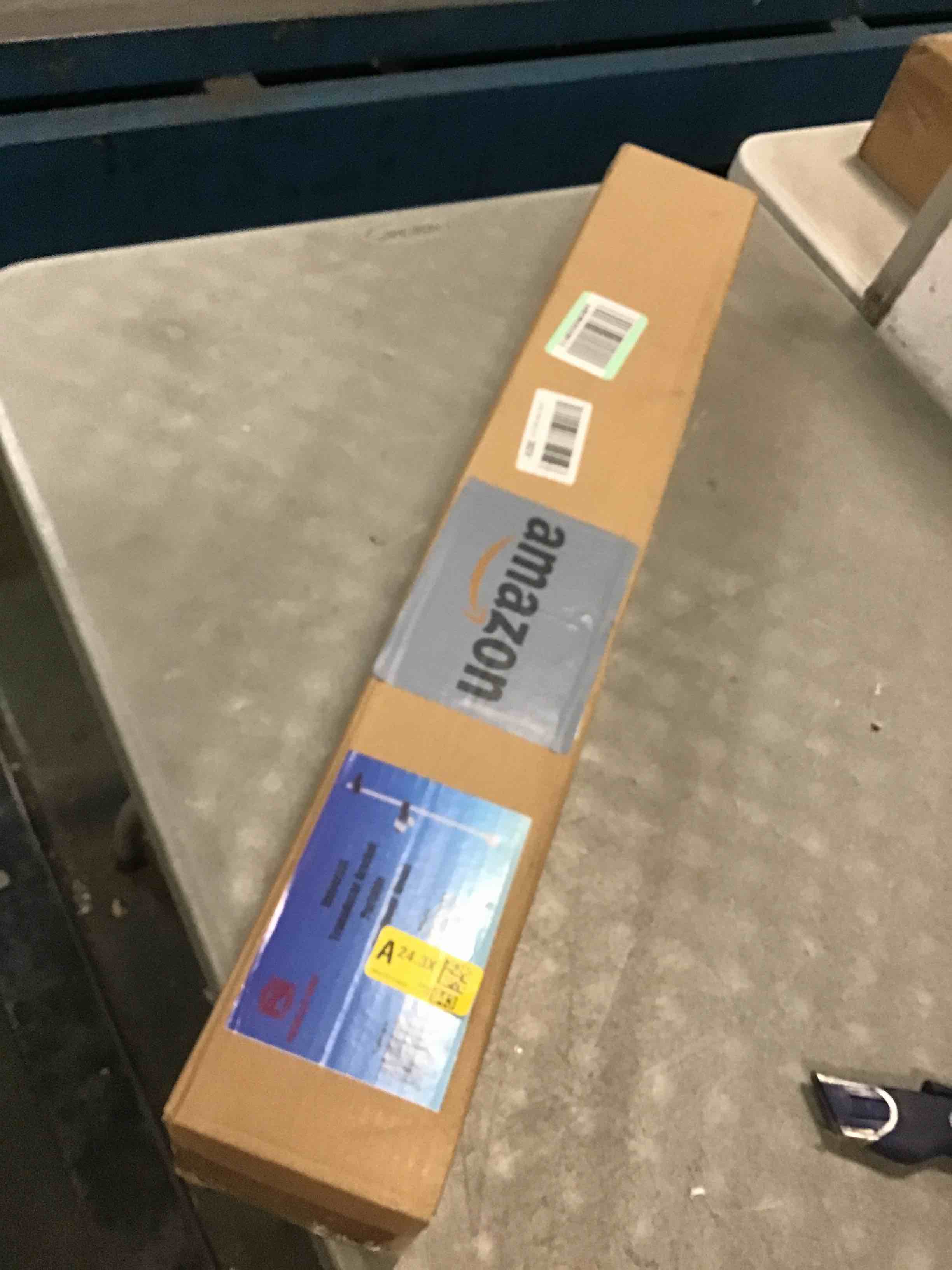 https://s3.amazonaws.com/lotting-images-prod/bidfta/TEA0444940_1730154844578.jpeg