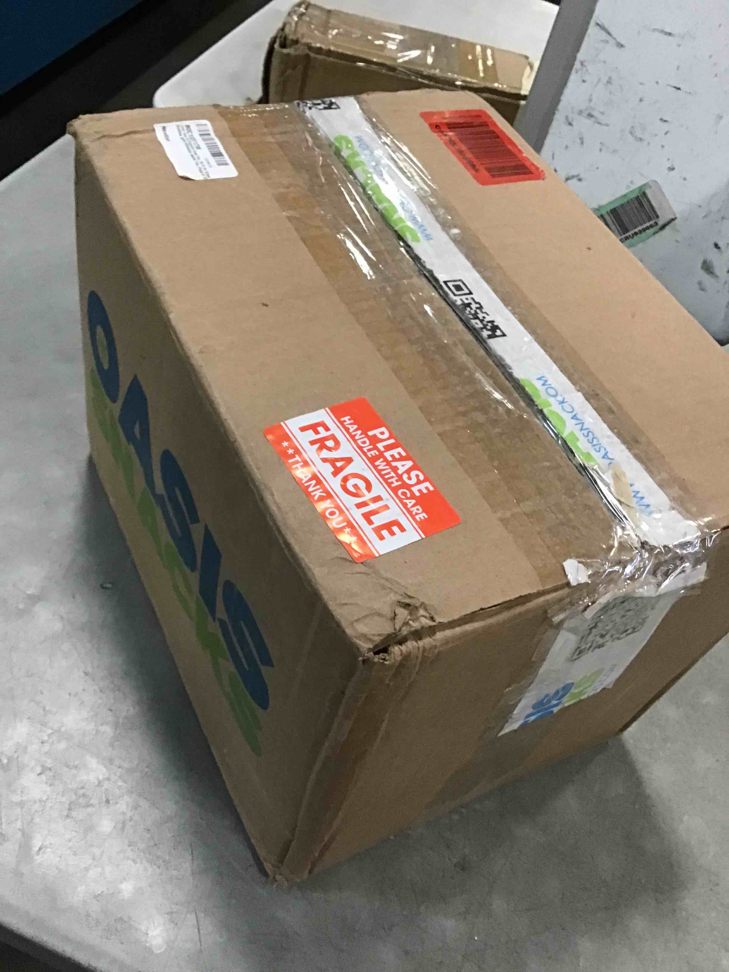 https://s3.amazonaws.com/lotting-images-prod/bidfta/TEA0445122_1729892783290.jpeg