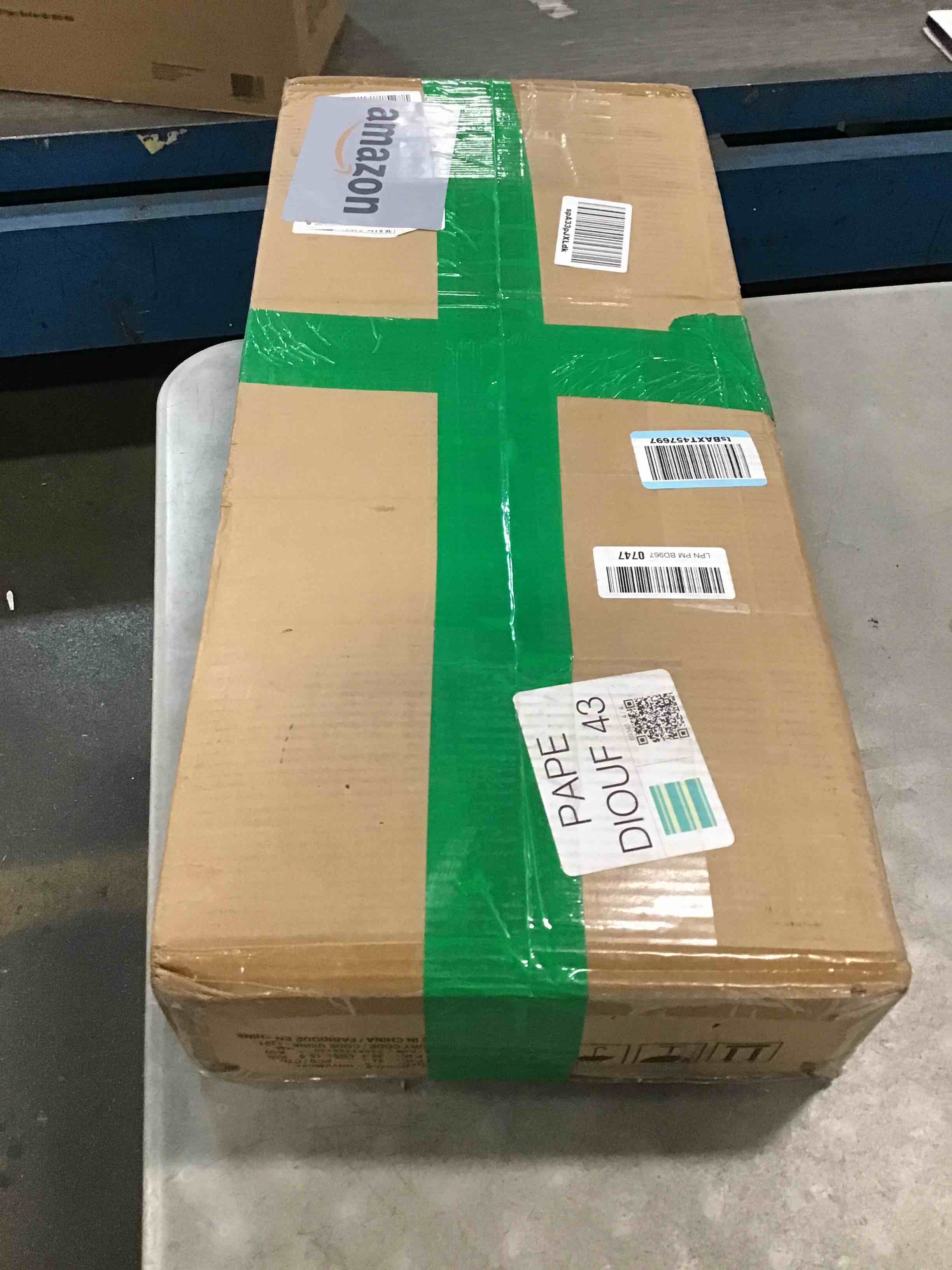 https://s3.amazonaws.com/lotting-images-prod/bidfta/TEA0445306_1729807330771.jpeg