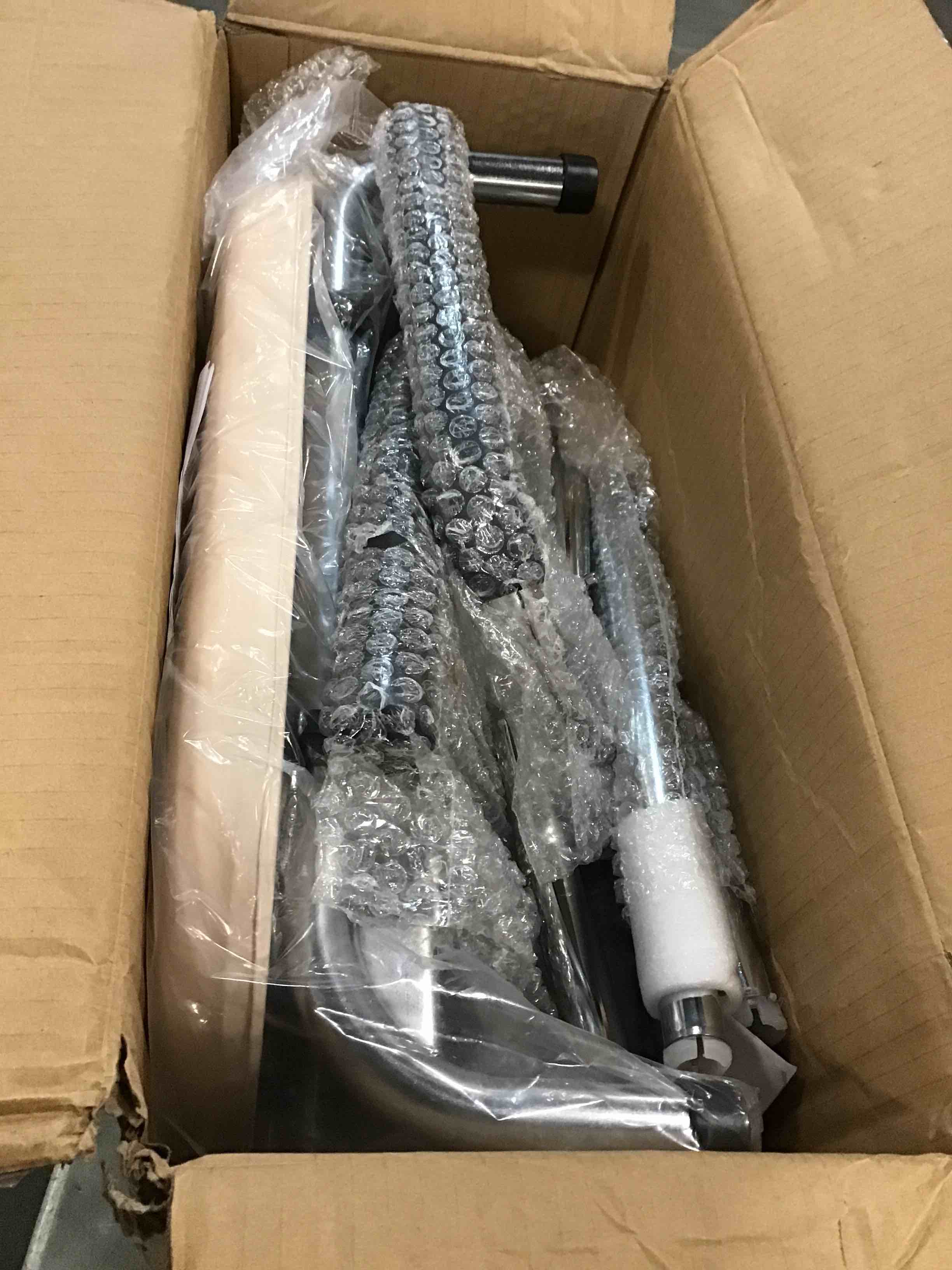 https://s3.amazonaws.com/lotting-images-prod/bidfta/TEA0445333_1729804267480.jpeg