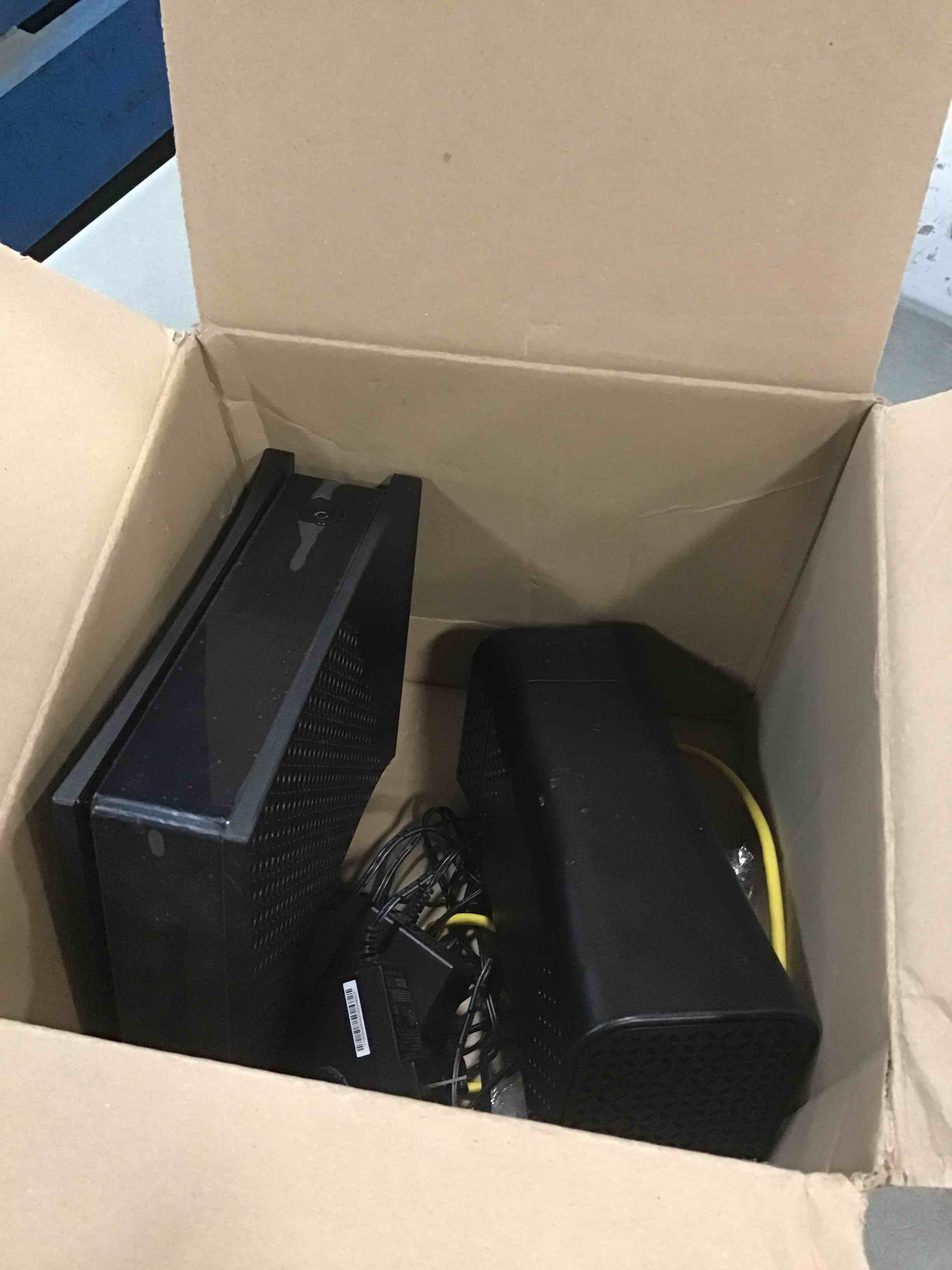 https://s3.amazonaws.com/lotting-images-prod/bidfta/TEA0445773_1729570012764.jpeg