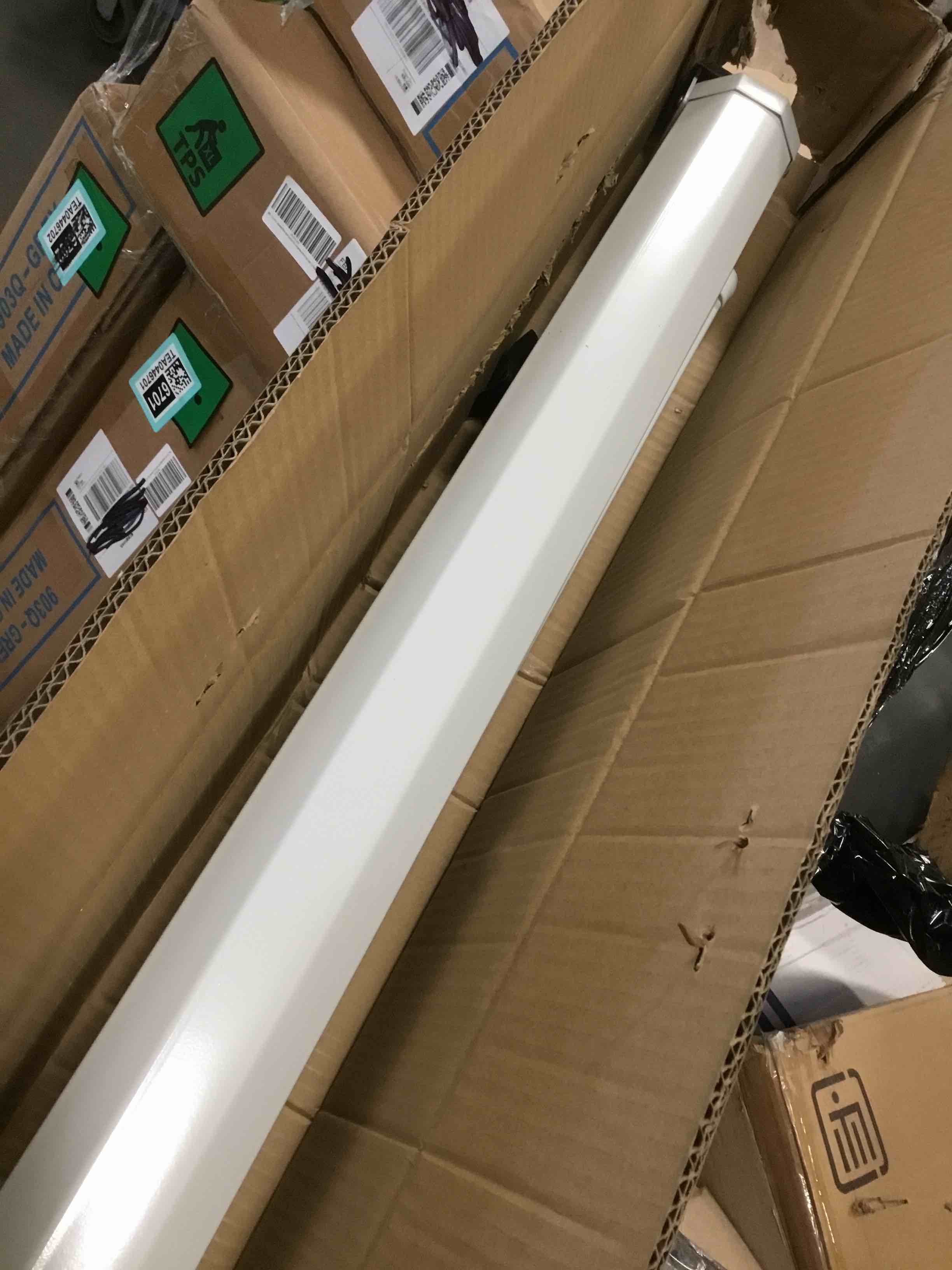 https://s3.amazonaws.com/lotting-images-prod/bidfta/TEA0446677_1730146624199.jpeg