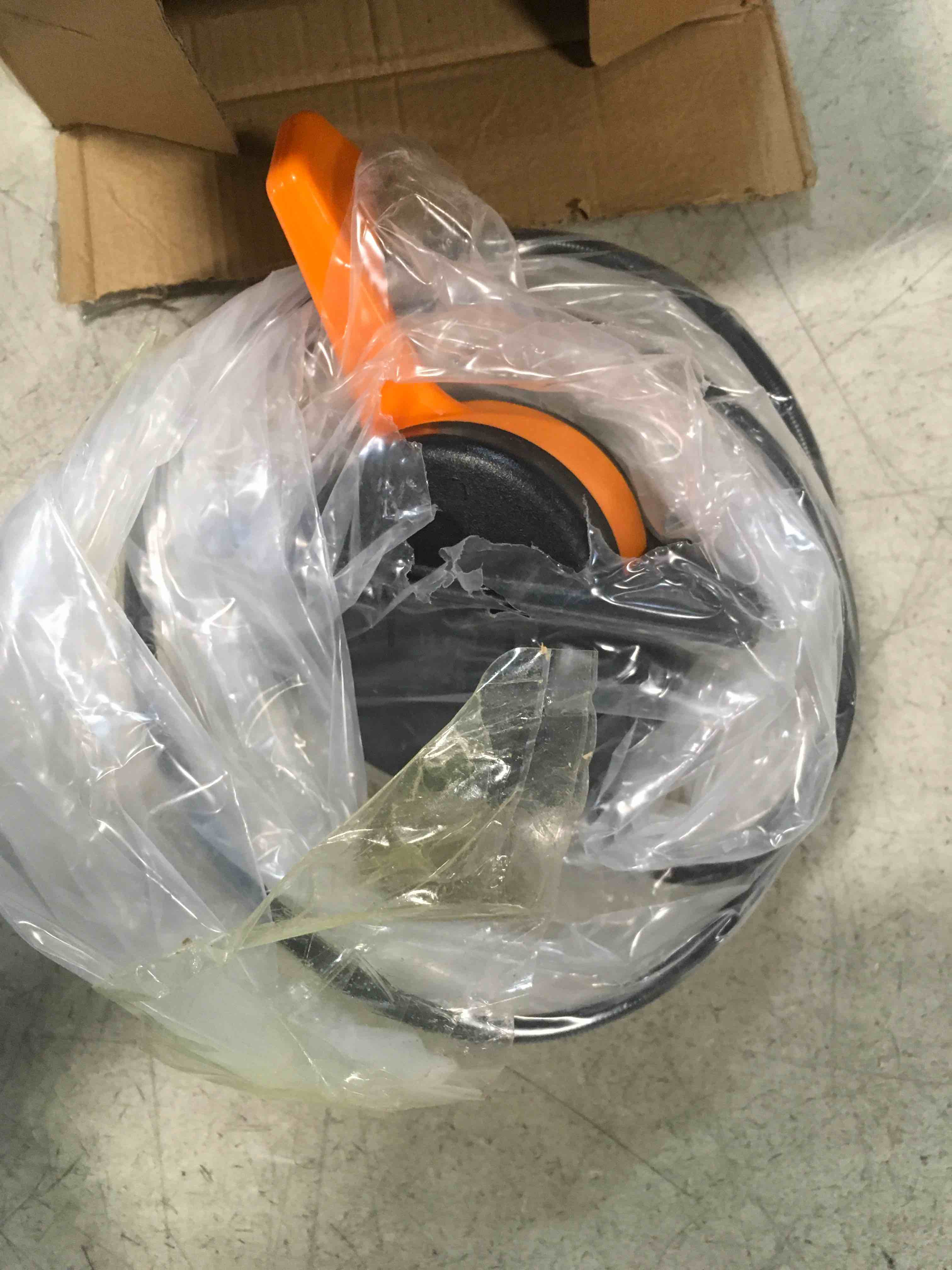 https://s3.amazonaws.com/lotting-images-prod/bidfta/TEA0447005_1729941378242.jpeg