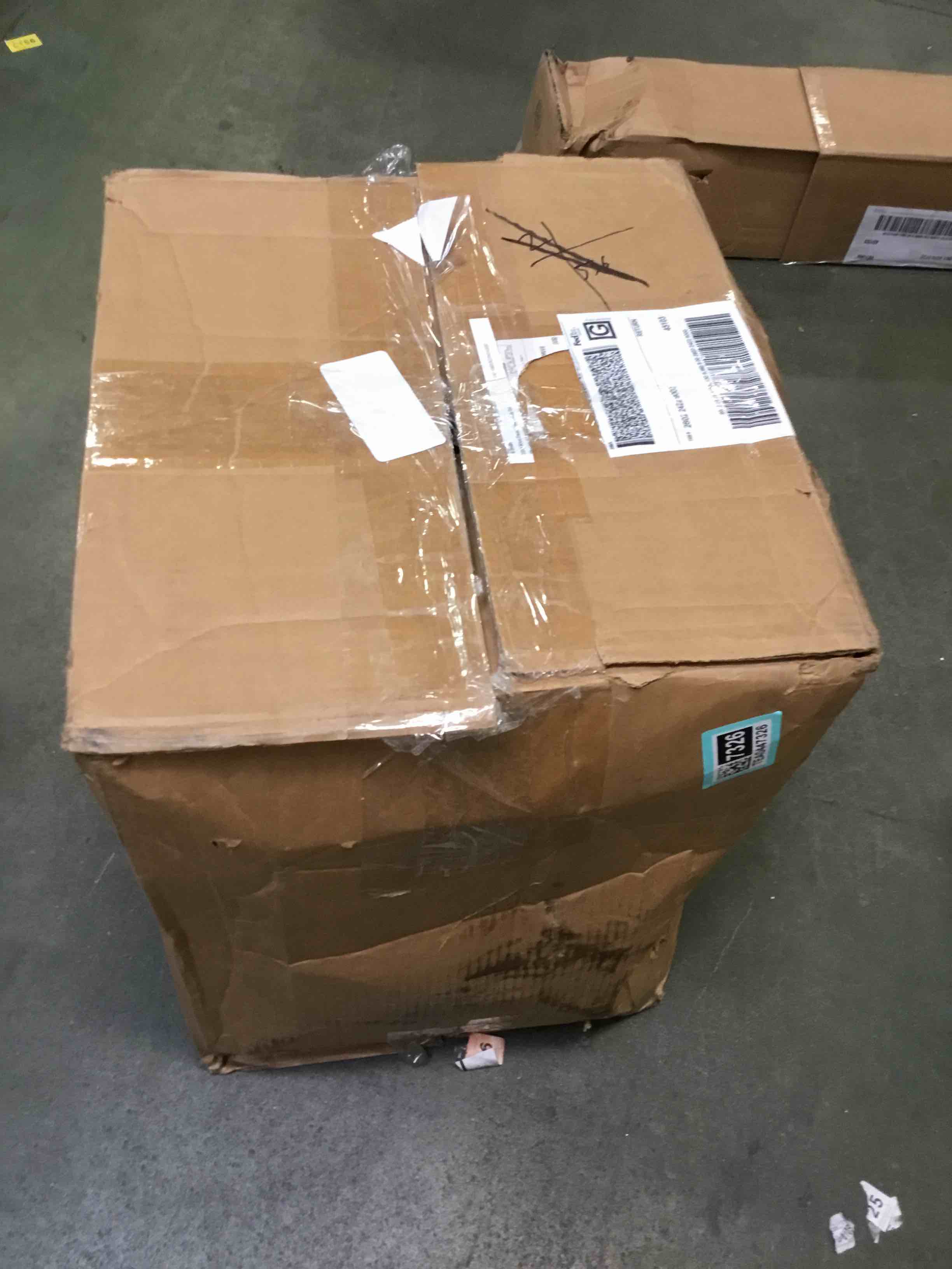 https://s3.amazonaws.com/lotting-images-prod/bidfta/TEA0447326_1729710709555.jpeg
