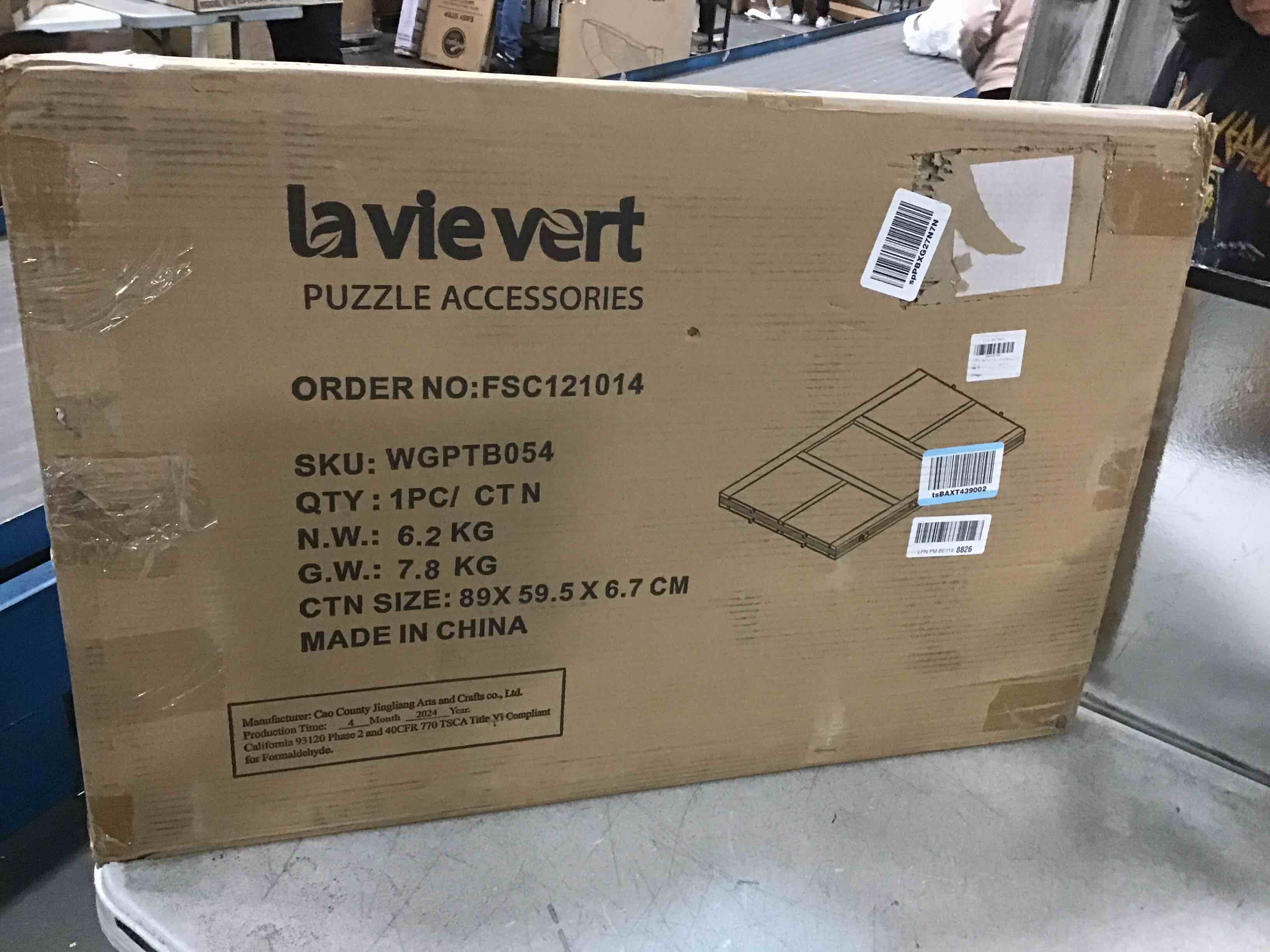 https://s3.amazonaws.com/lotting-images-prod/bidfta/TEA0448717_1729915032513.jpeg