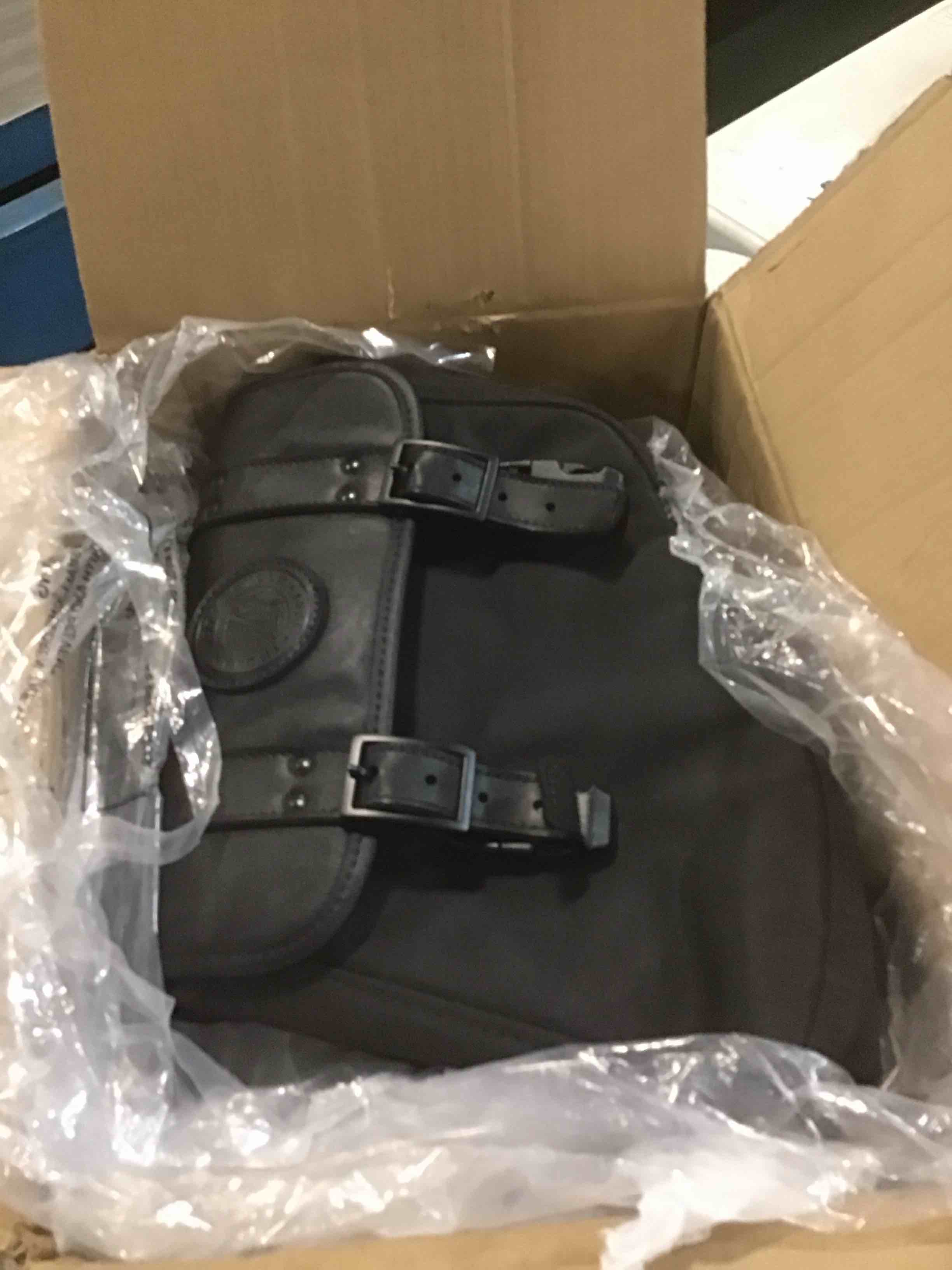https://s3.amazonaws.com/lotting-images-prod/bidfta/TEA0448931_1729810139192.jpeg