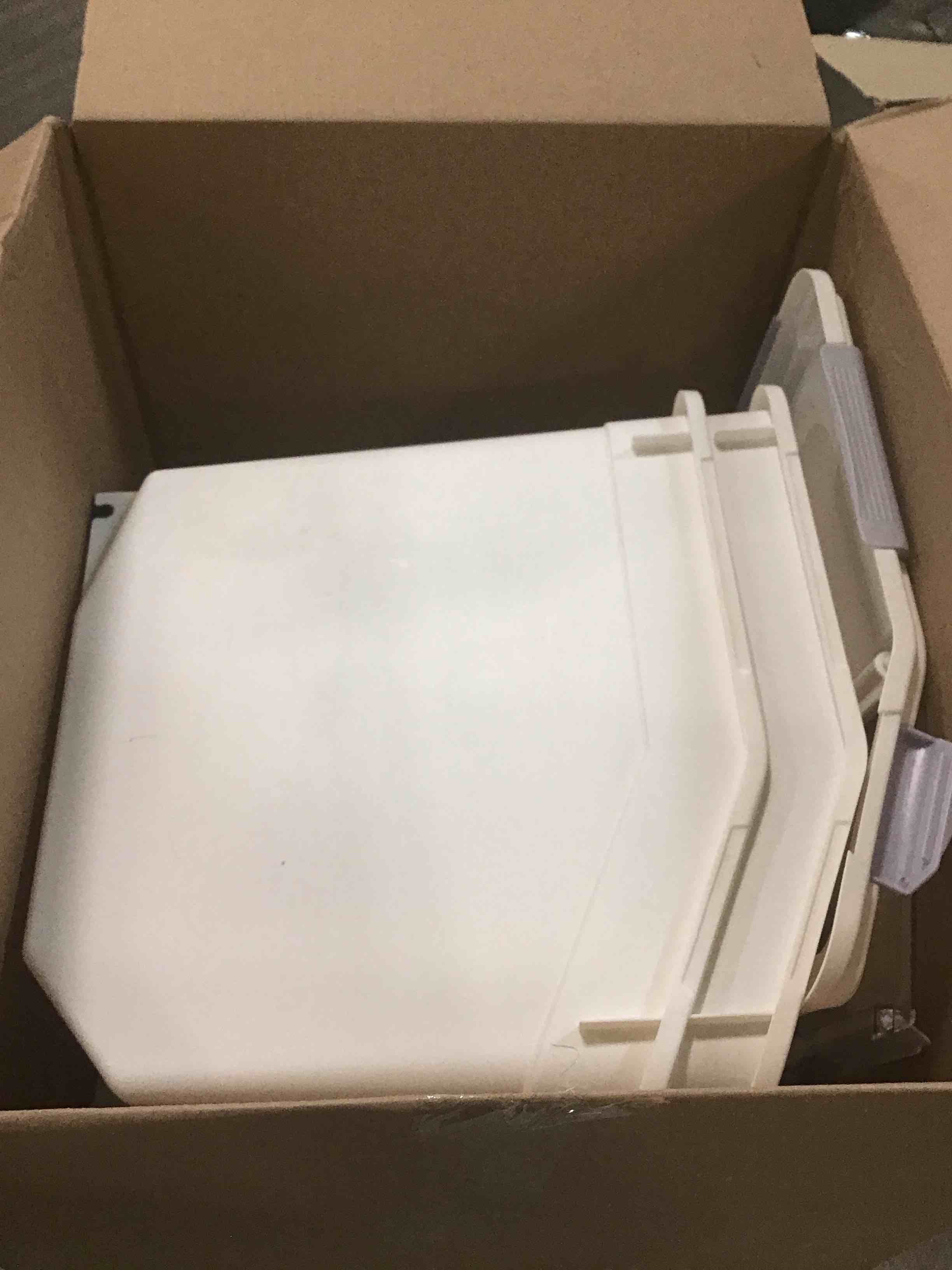 https://s3.amazonaws.com/lotting-images-prod/bidfta/TEA0449037_1729736674072.jpeg