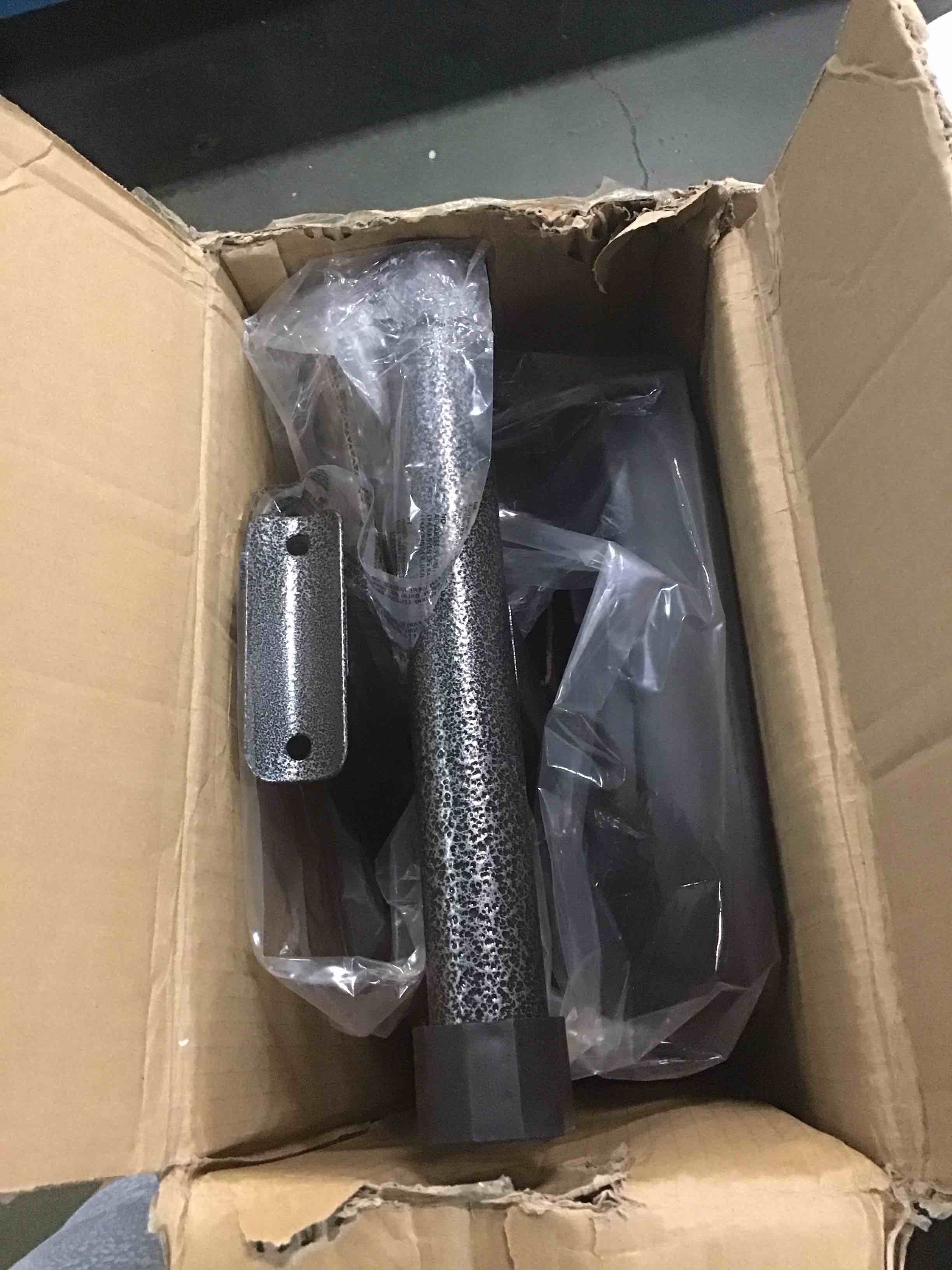 https://s3.amazonaws.com/lotting-images-prod/bidfta/TEA0449161_1729657233683.jpeg