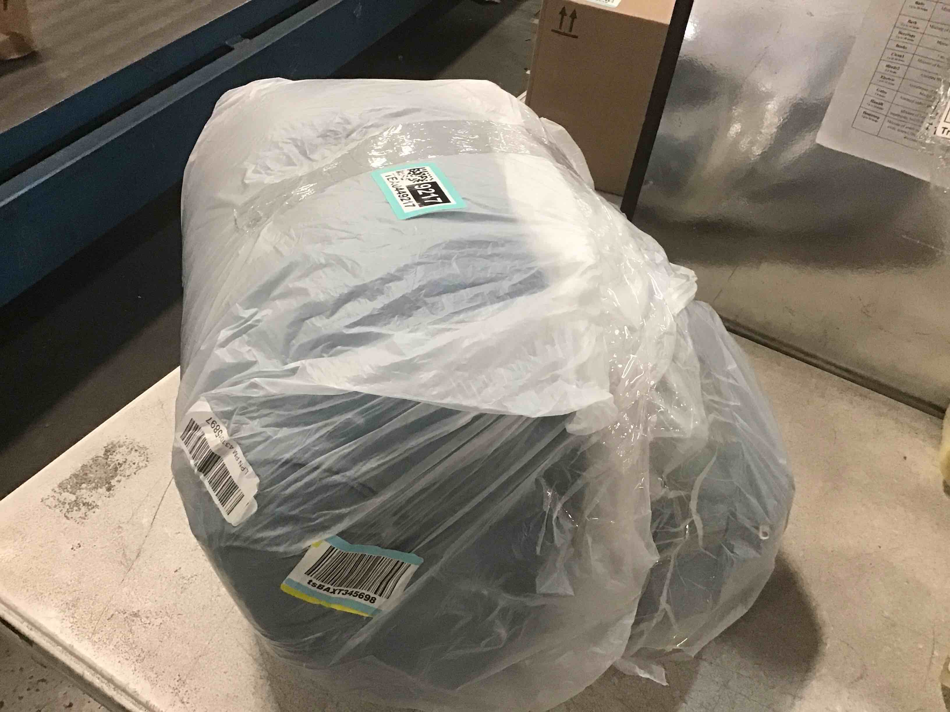 https://s3.amazonaws.com/lotting-images-prod/bidfta/TEA0449217_1729649742406.jpeg