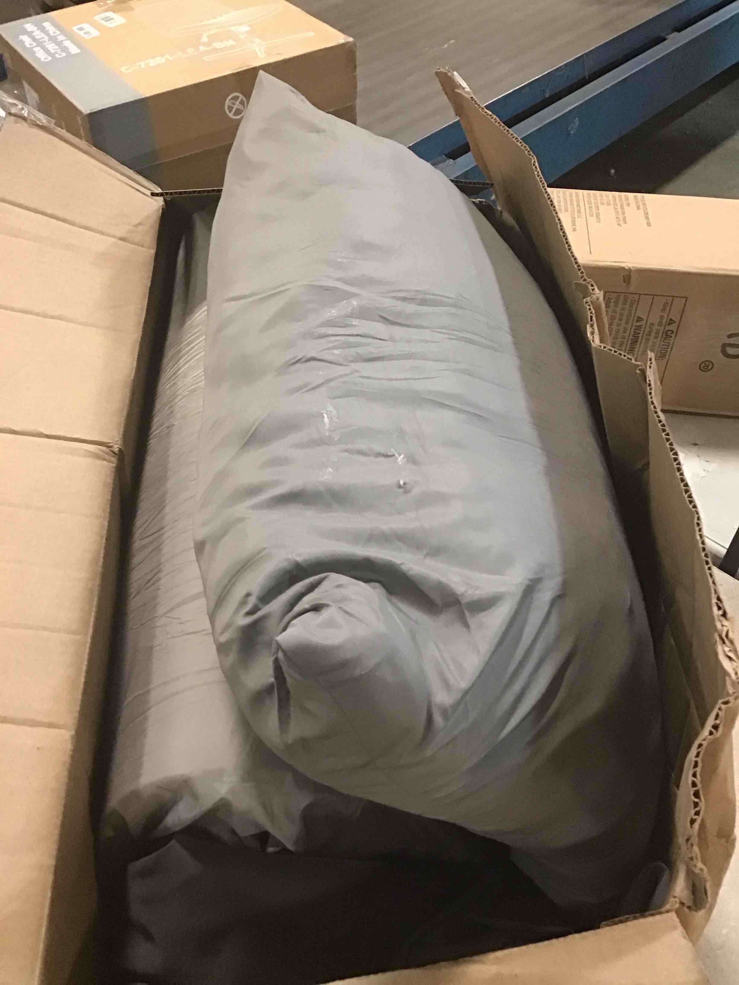 https://s3.amazonaws.com/lotting-images-prod/bidfta/TEA0449403_1729562759060.jpeg