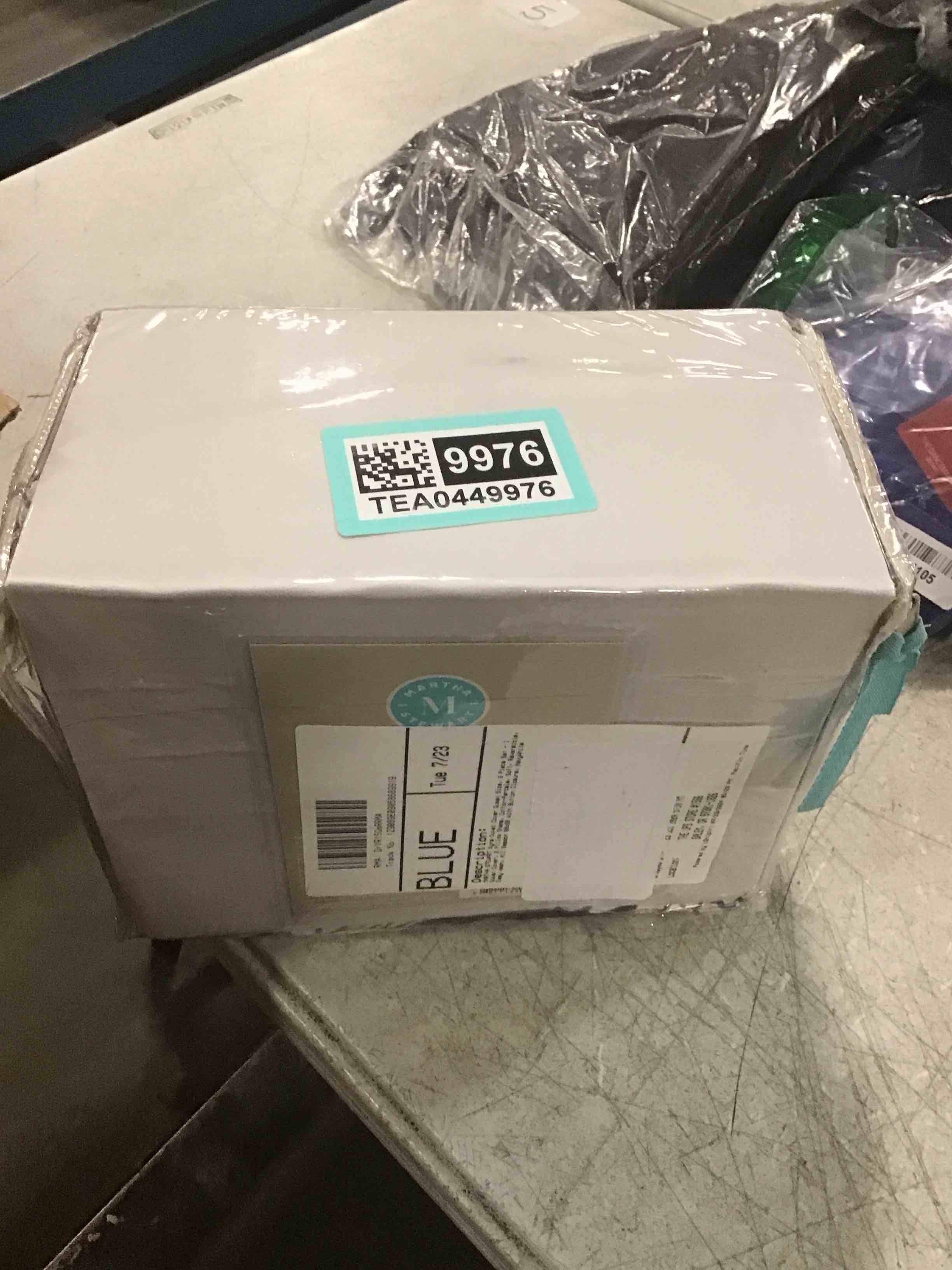 https://s3.amazonaws.com/lotting-images-prod/bidfta/TEA0449976_1729133302136.jpeg