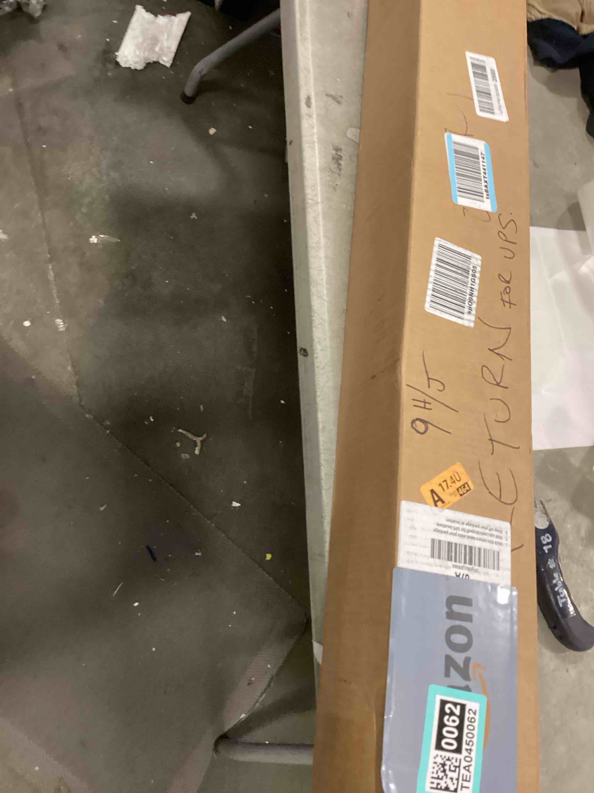 https://s3.amazonaws.com/lotting-images-prod/bidfta/TEA0450062_1731100657439.jpeg