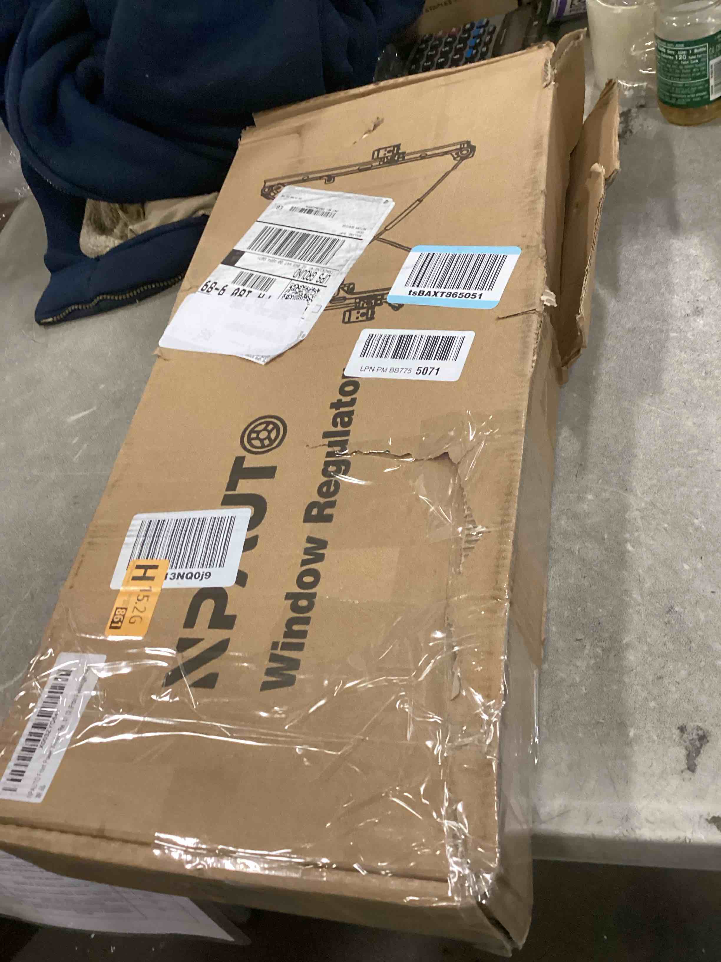 https://s3.amazonaws.com/lotting-images-prod/bidfta/TEA0450147_1731086695752.jpeg