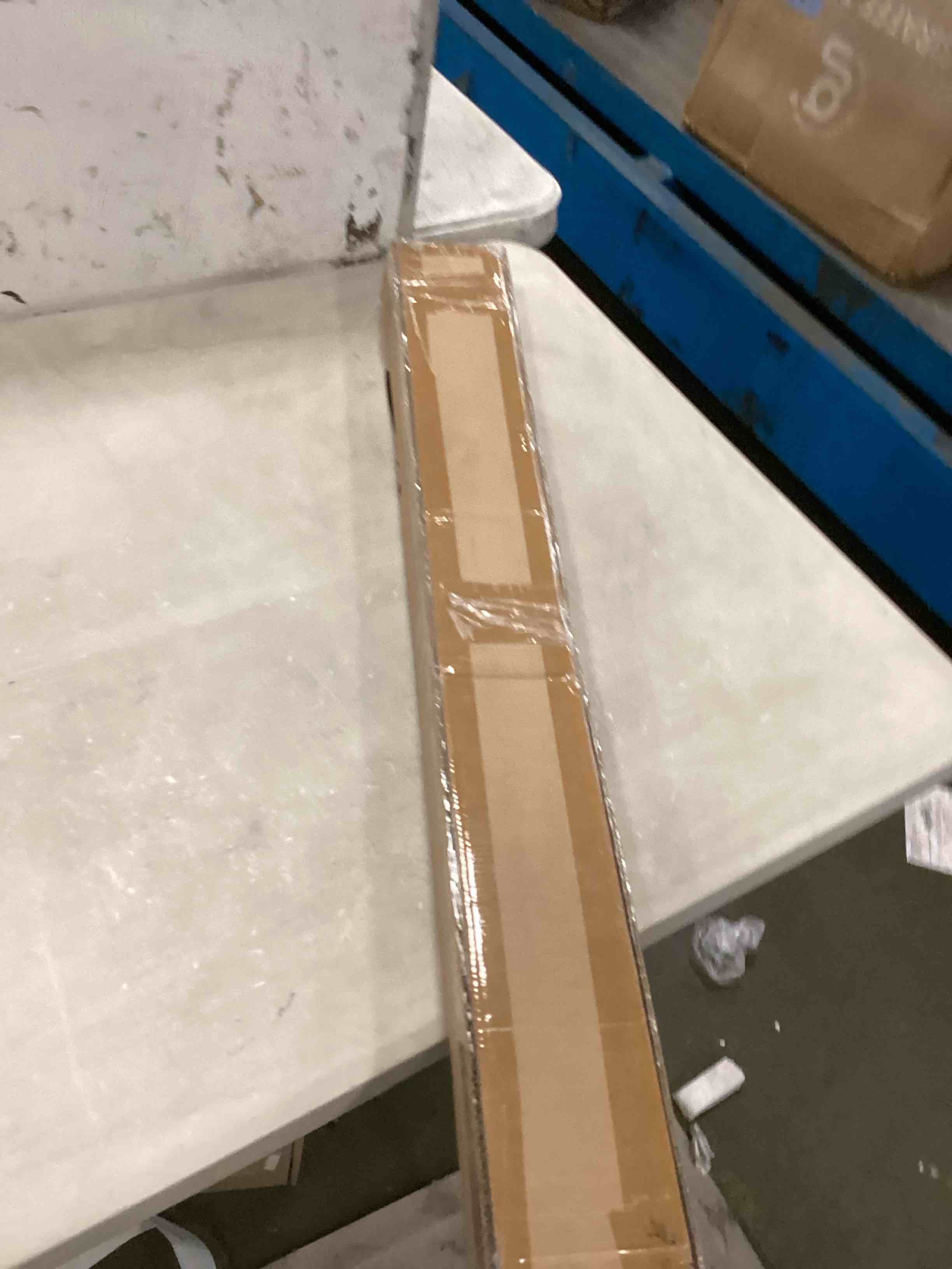 https://s3.amazonaws.com/lotting-images-prod/bidfta/TEA0450885_1730554356308.jpeg