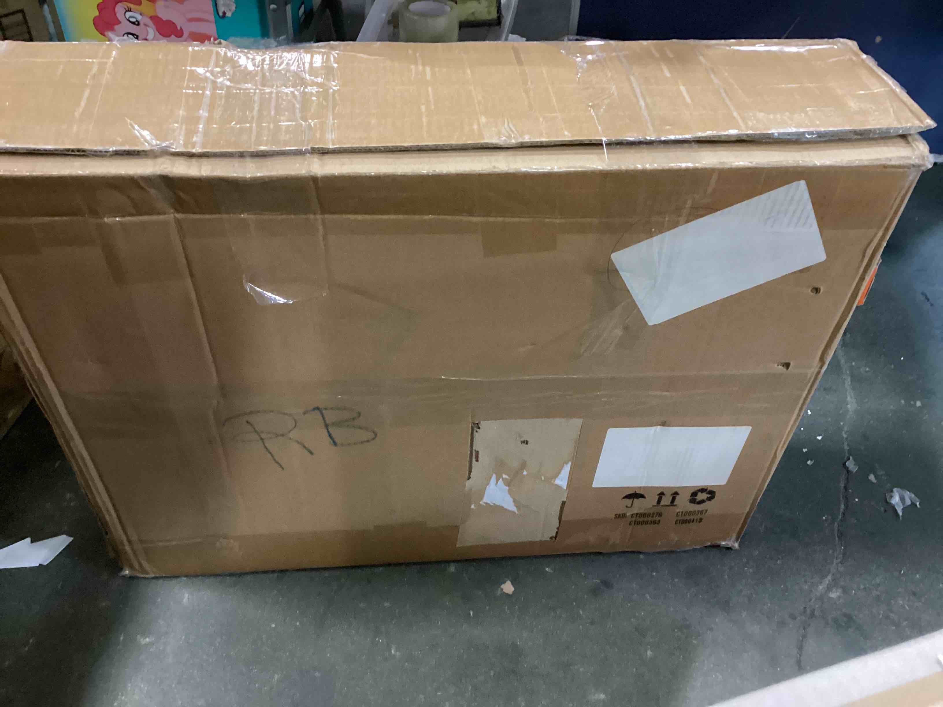 https://s3.amazonaws.com/lotting-images-prod/bidfta/TEA0451331_1729872515987.jpeg