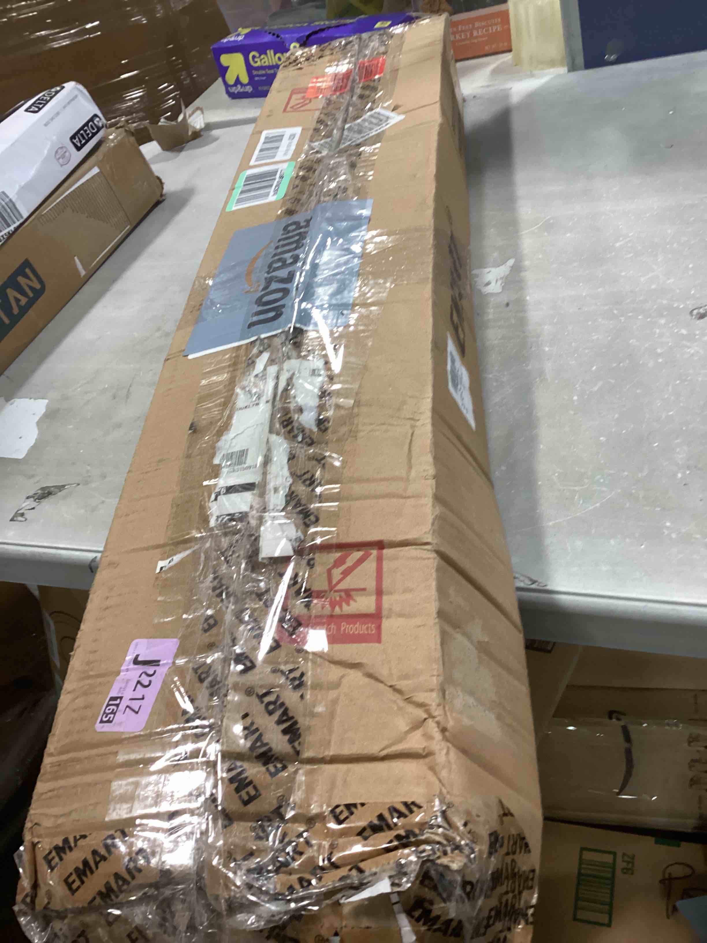 https://s3.amazonaws.com/lotting-images-prod/bidfta/TEA0451394_1729862244558.jpeg