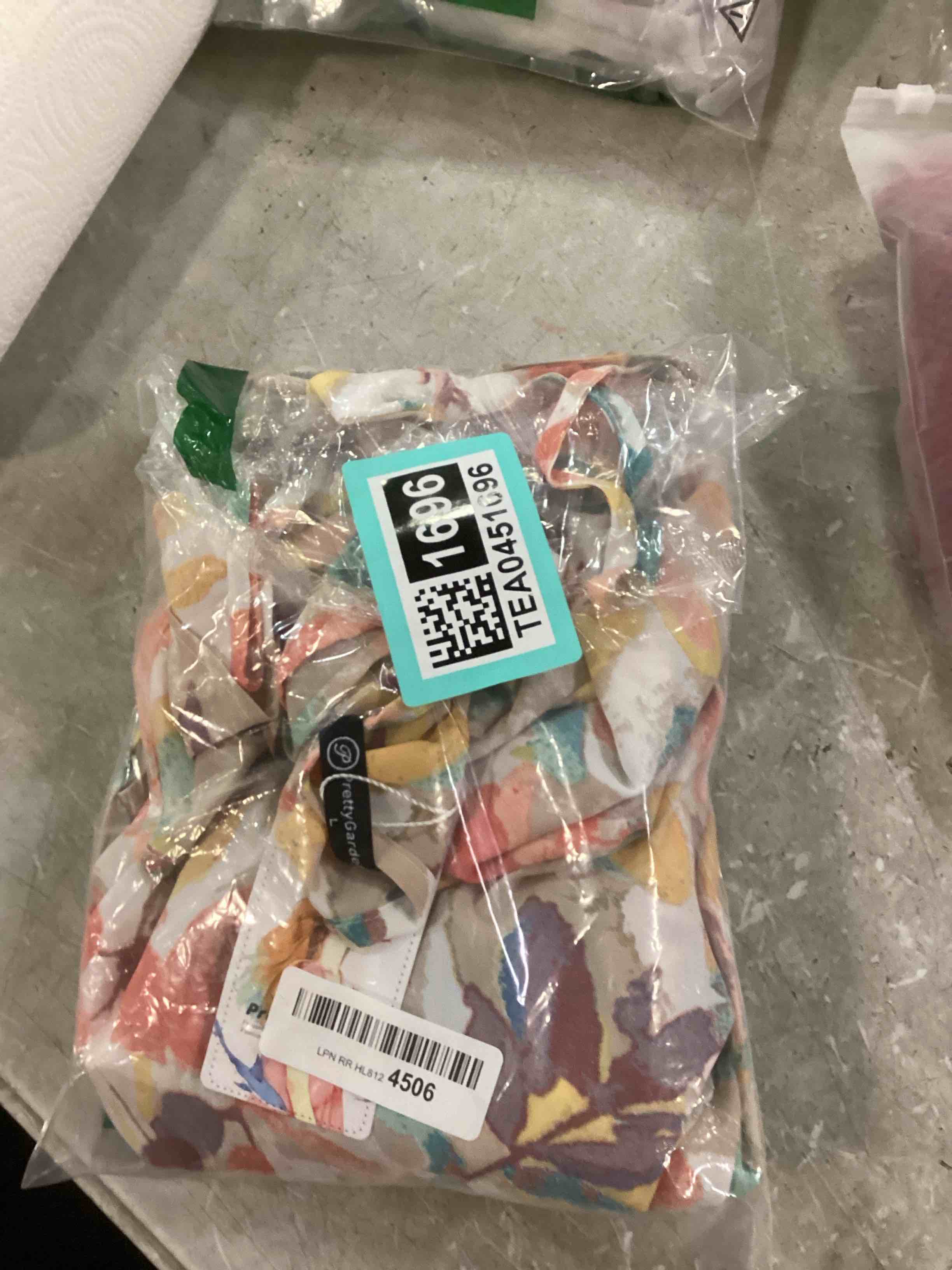 https://s3.amazonaws.com/lotting-images-prod/bidfta/TEA0451696_1729179554229.jpeg