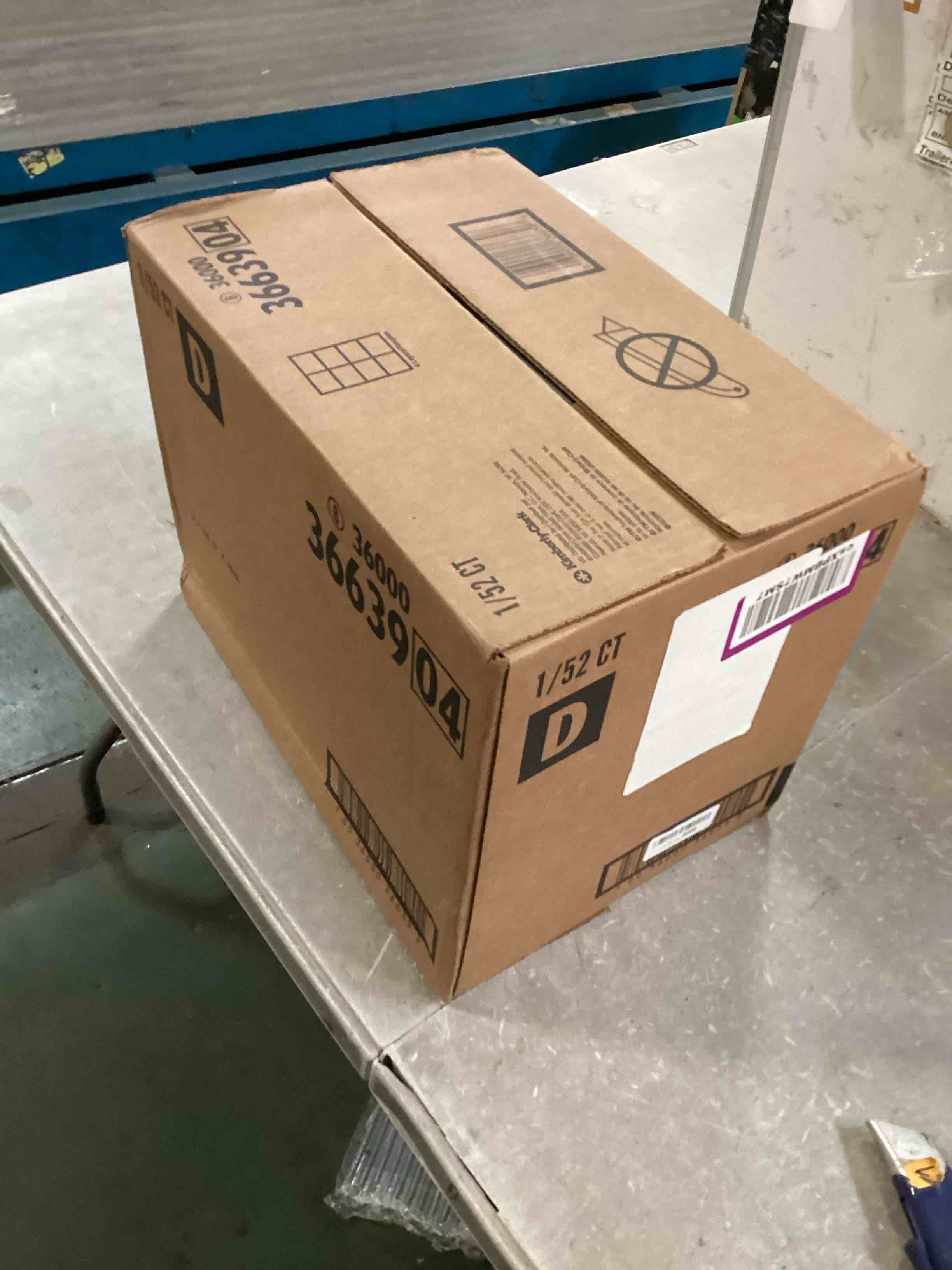 https://s3.amazonaws.com/lotting-images-prod/bidfta/TEA0451906_1729099957739.jpeg