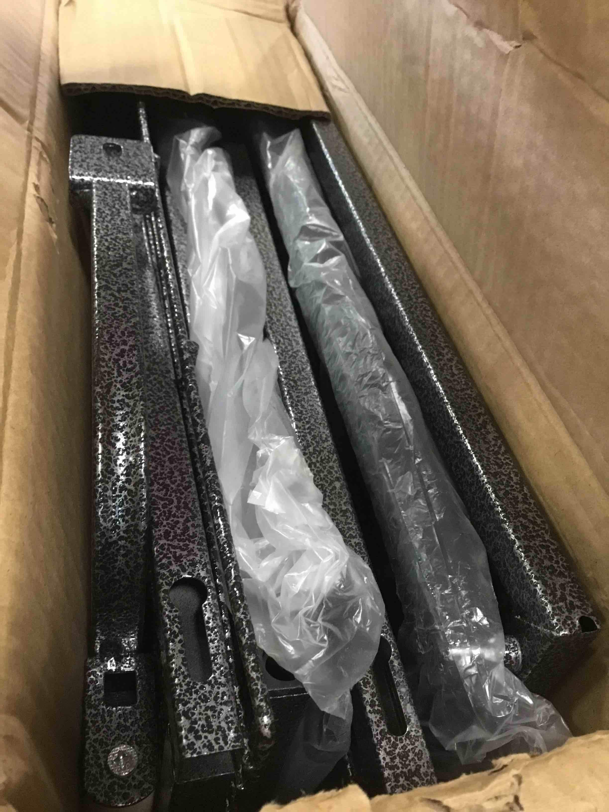 https://s3.amazonaws.com/lotting-images-prod/bidfta/TEA0452089_1729869161151.jpeg