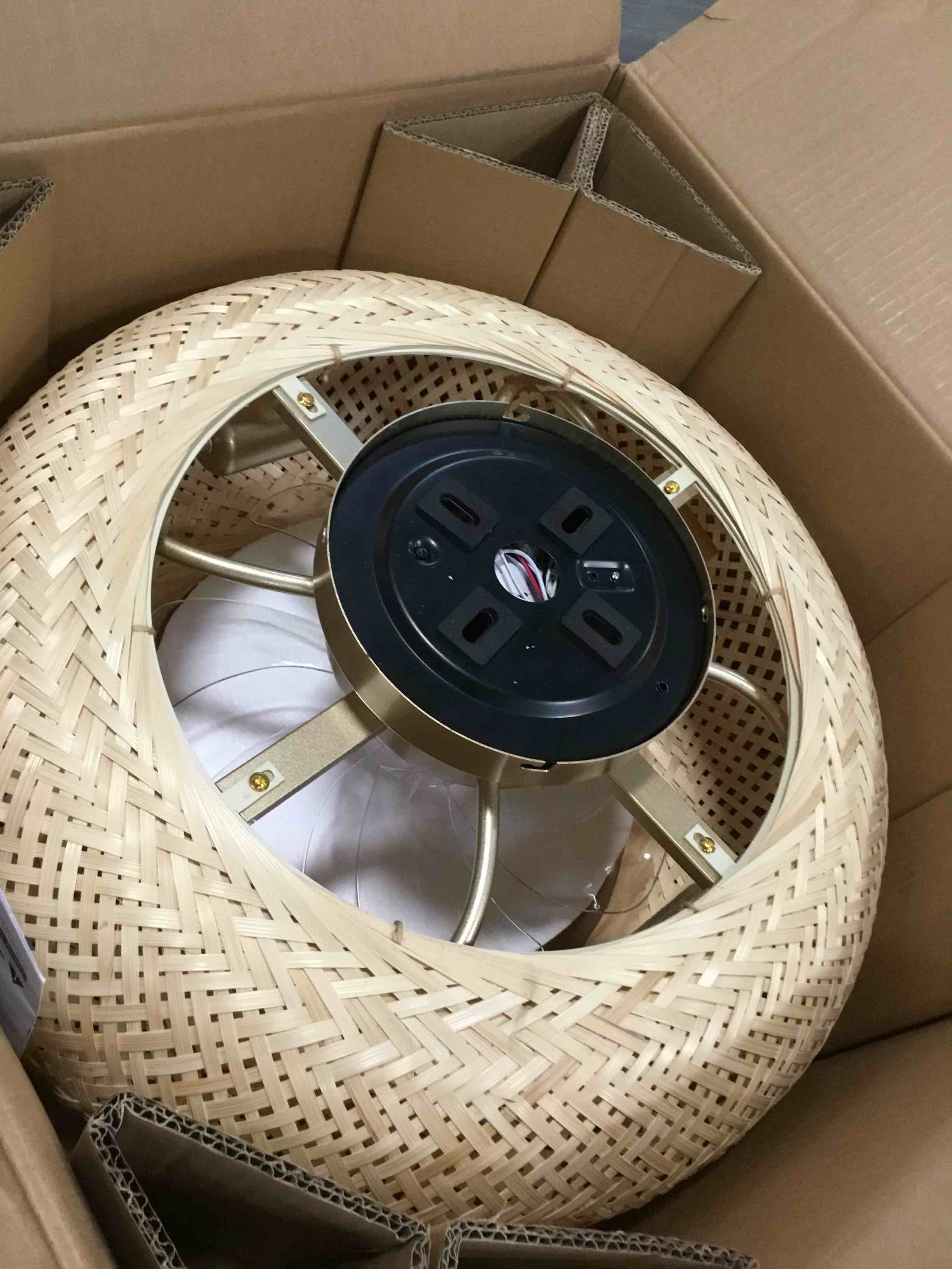 https://s3.amazonaws.com/lotting-images-prod/bidfta/TEA0452199_1729799303042.jpeg