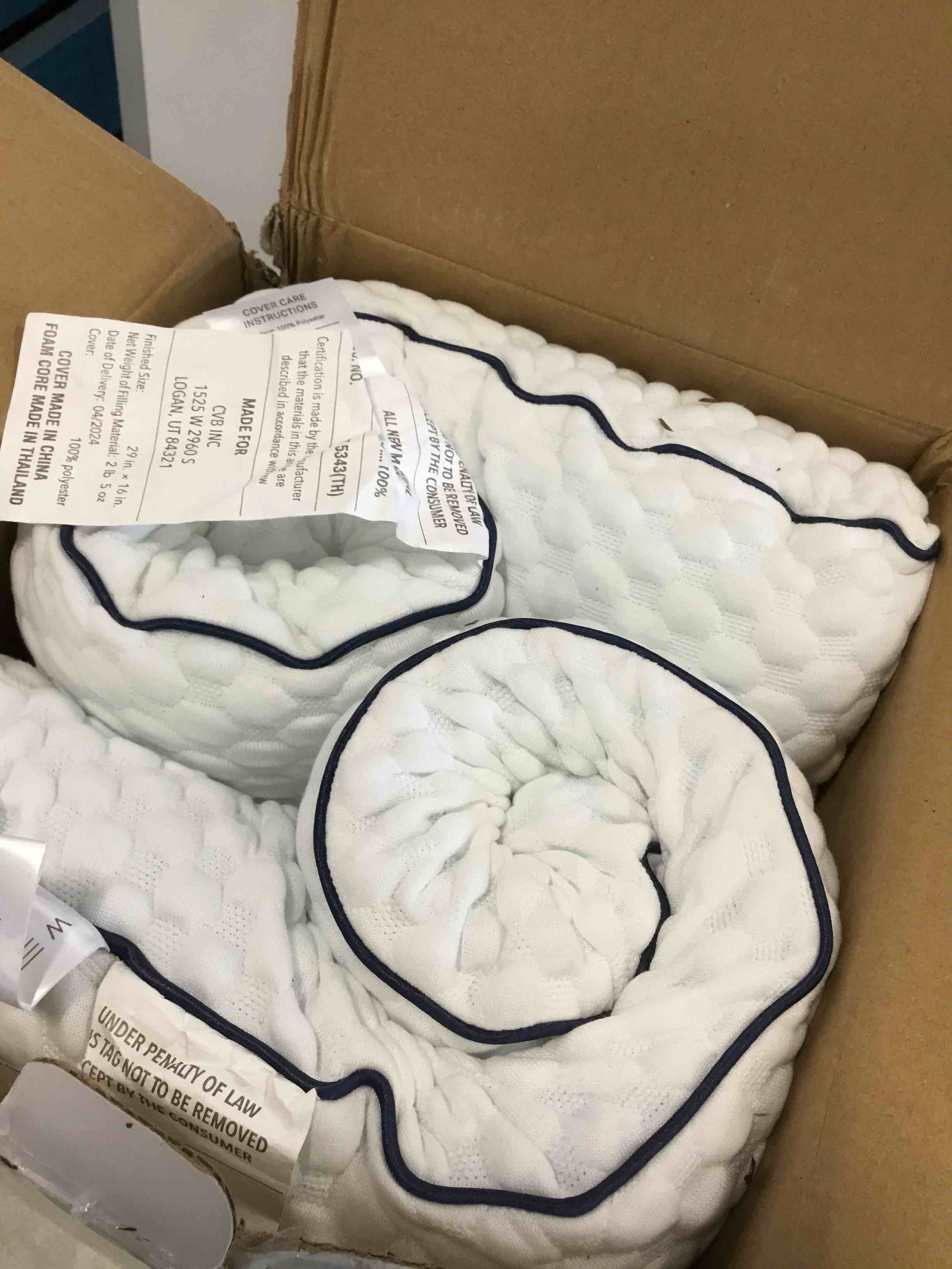 https://s3.amazonaws.com/lotting-images-prod/bidfta/TEA0452393_1729783009082.jpeg