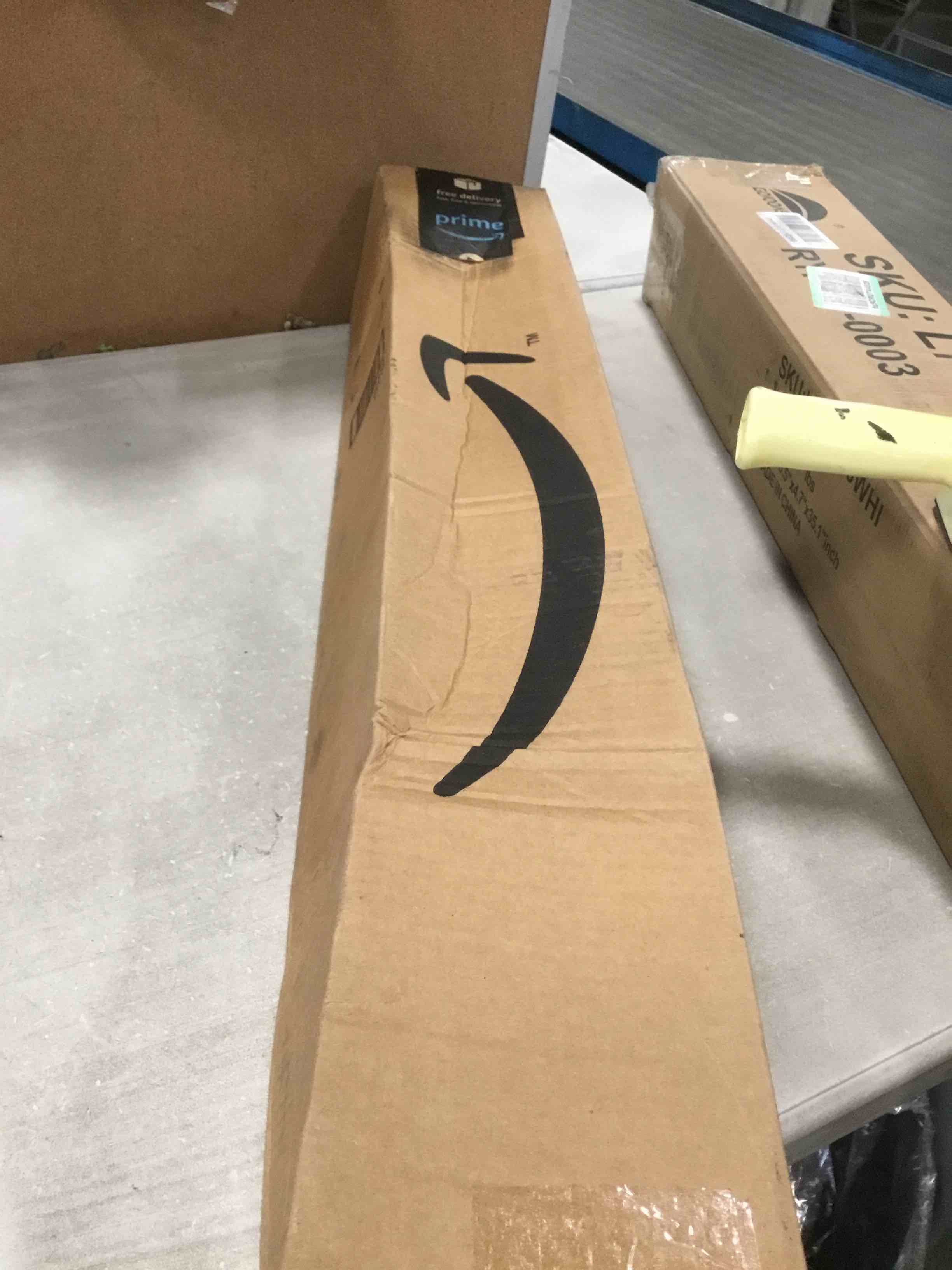 https://s3.amazonaws.com/lotting-images-prod/bidfta/TEA0452609_1729695993370.jpeg