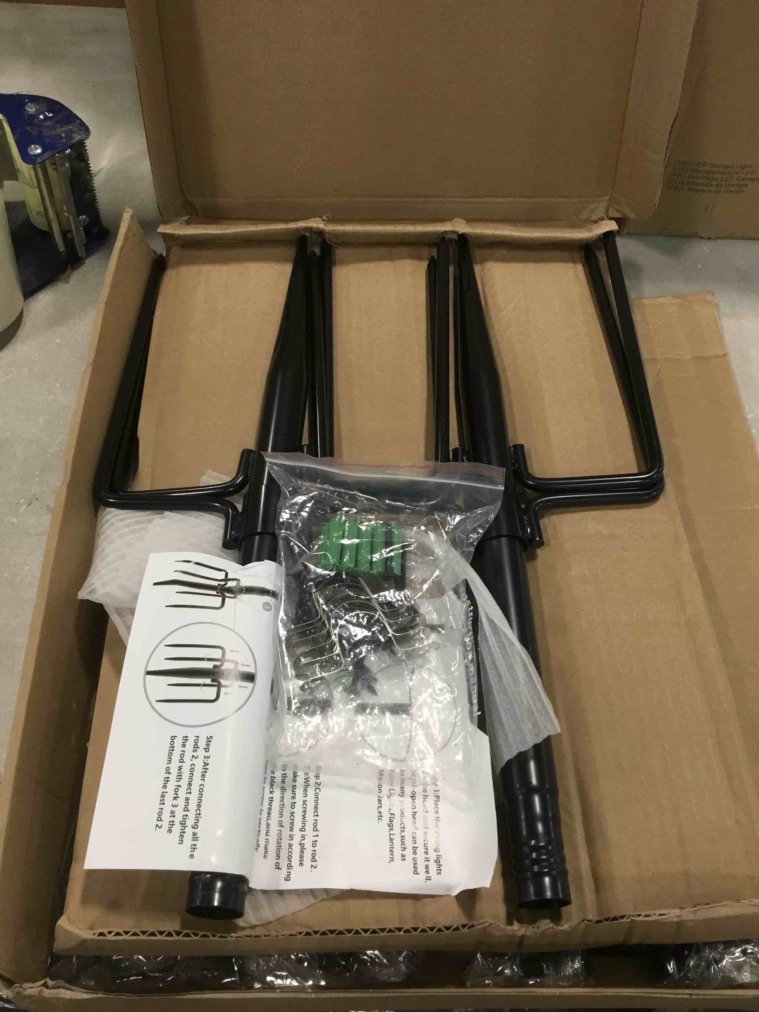 https://s3.amazonaws.com/lotting-images-prod/bidfta/TEA0452633_1729693556909.jpeg