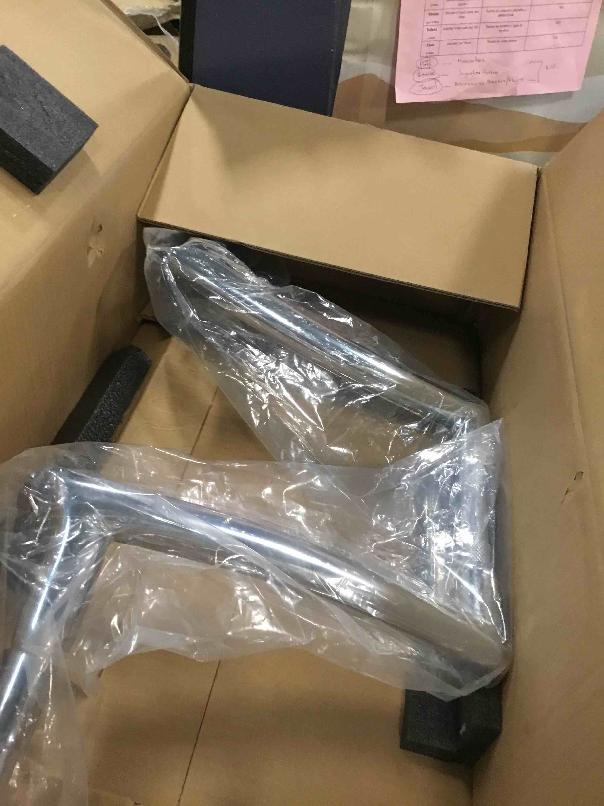 https://s3.amazonaws.com/lotting-images-prod/bidfta/TEA0452912_1729603355565.jpeg
