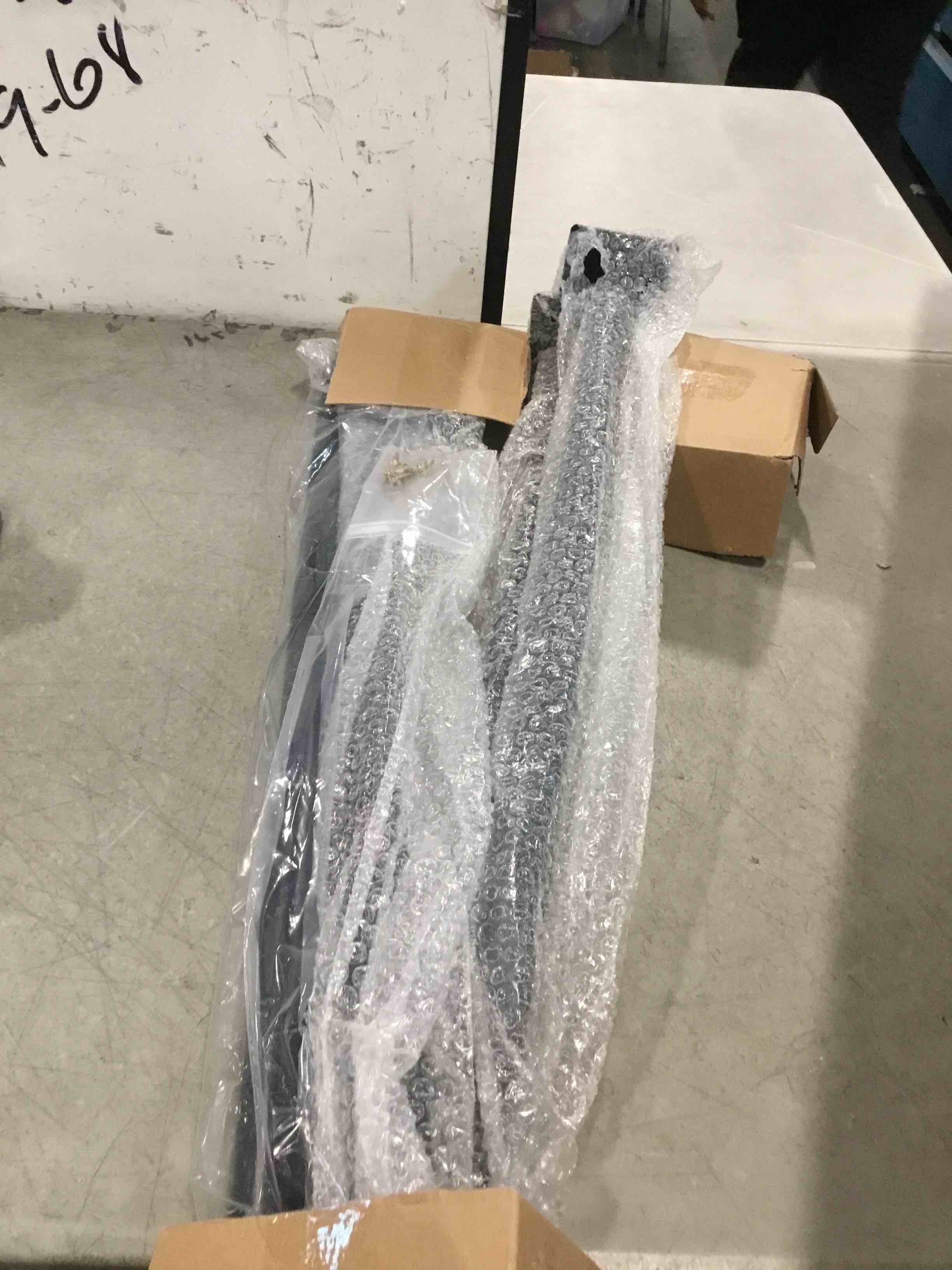 https://s3.amazonaws.com/lotting-images-prod/bidfta/TEA0453322_1729342437566.jpeg