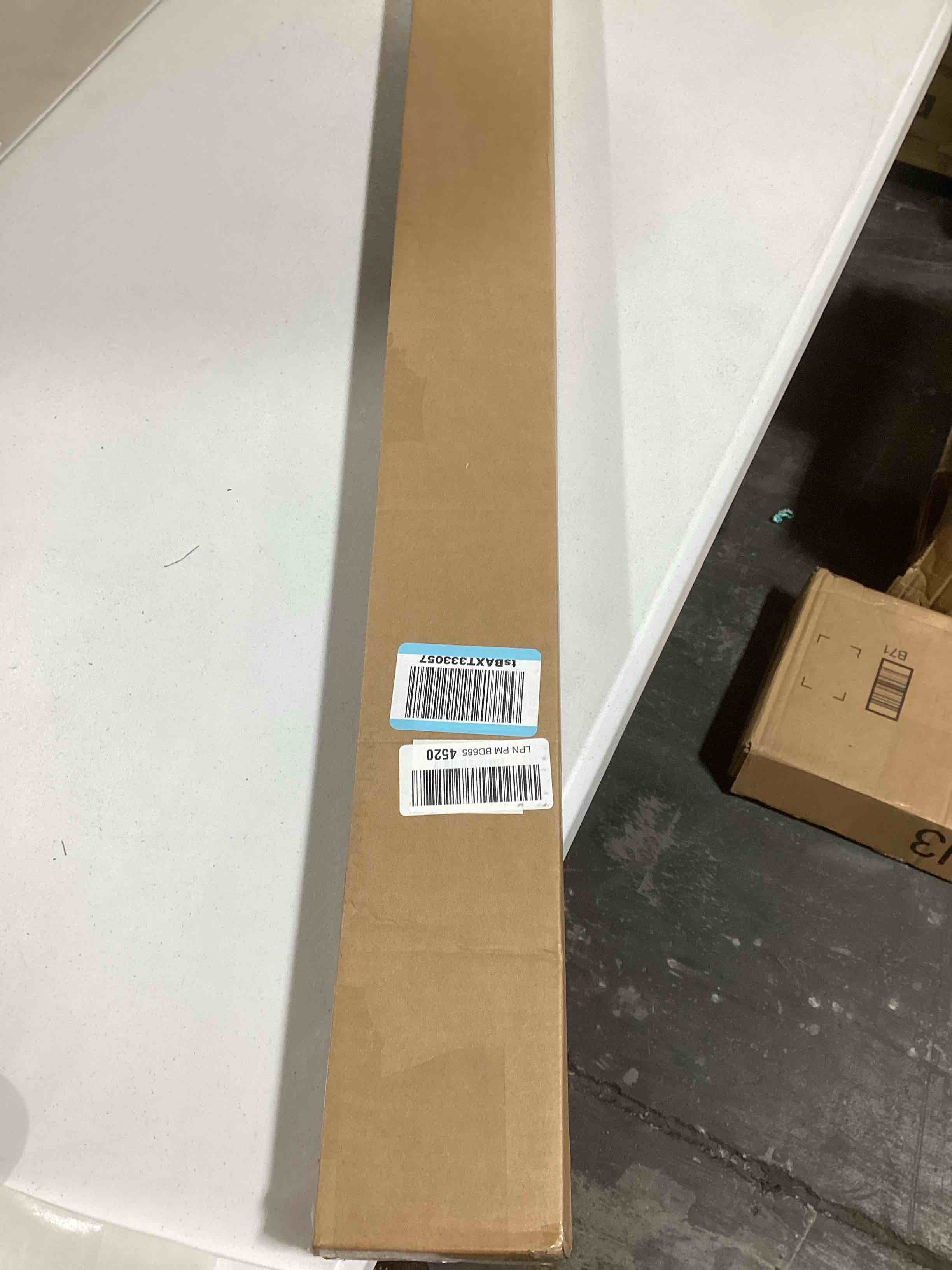 https://s3.amazonaws.com/lotting-images-prod/bidfta/TEA0456851_1729686634506.jpeg