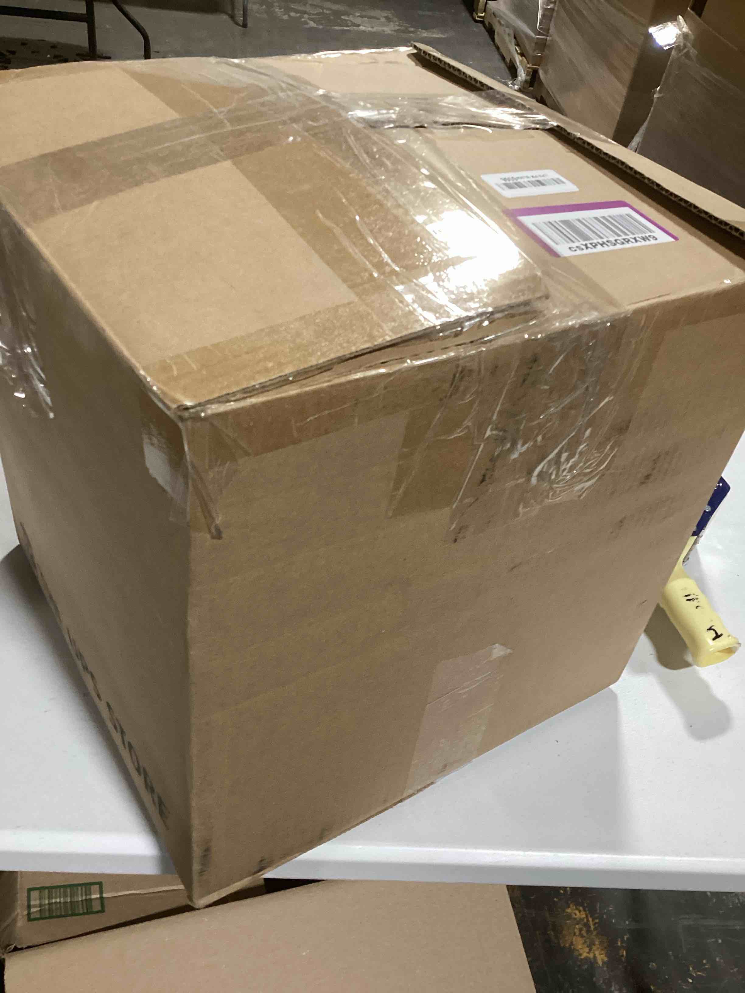 https://s3.amazonaws.com/lotting-images-prod/bidfta/TEA0456948_1729618816199.jpeg