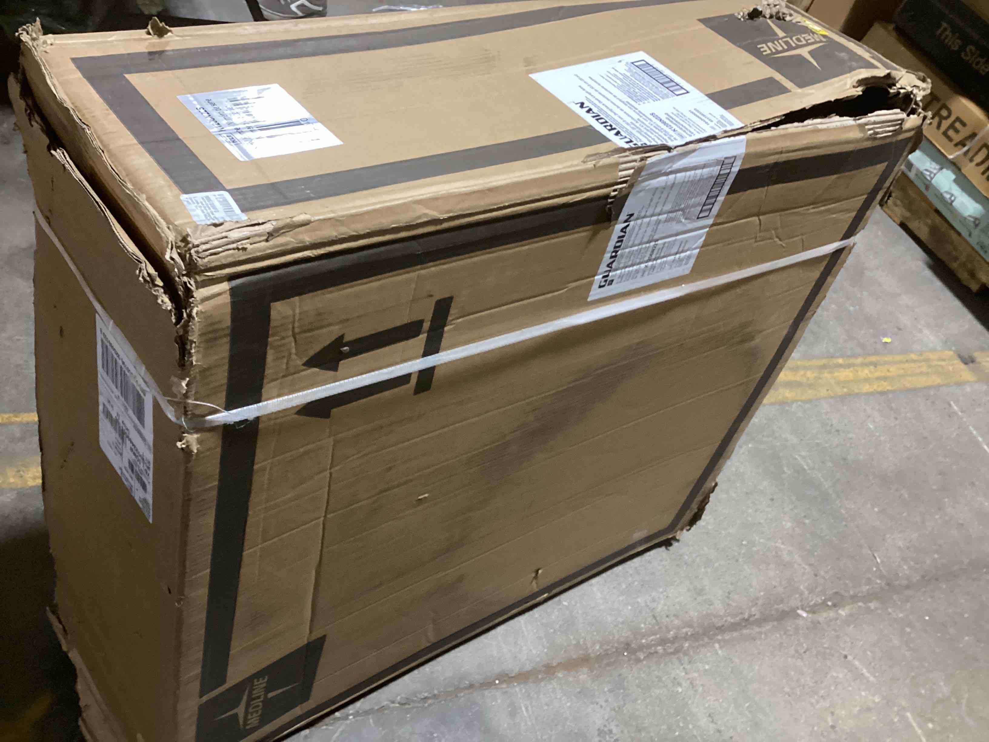 https://s3.amazonaws.com/lotting-images-prod/bidfta/TEA0457018_1729609727003.jpeg